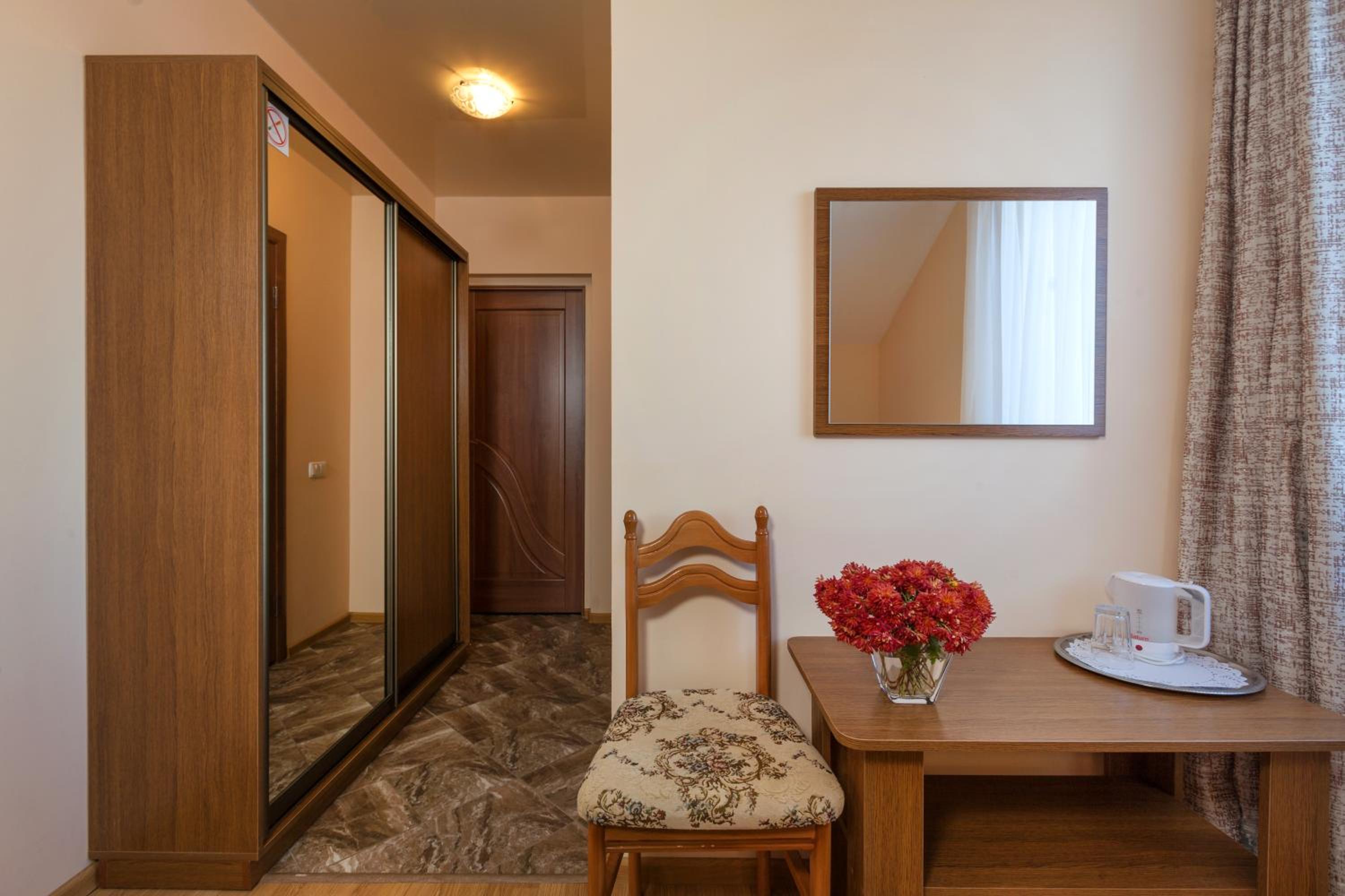 Single Room photo 2