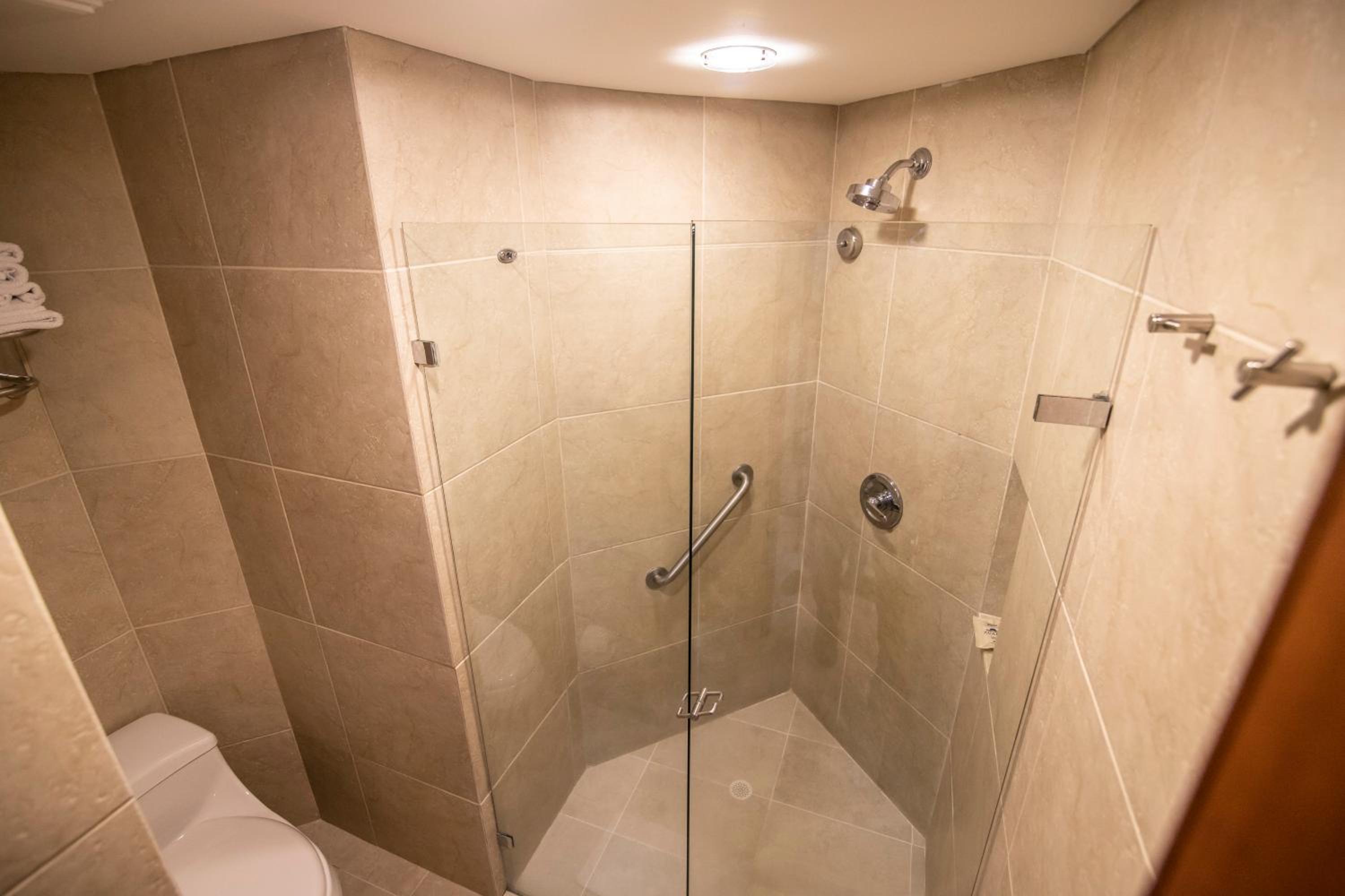 Family Suite - Photo 2