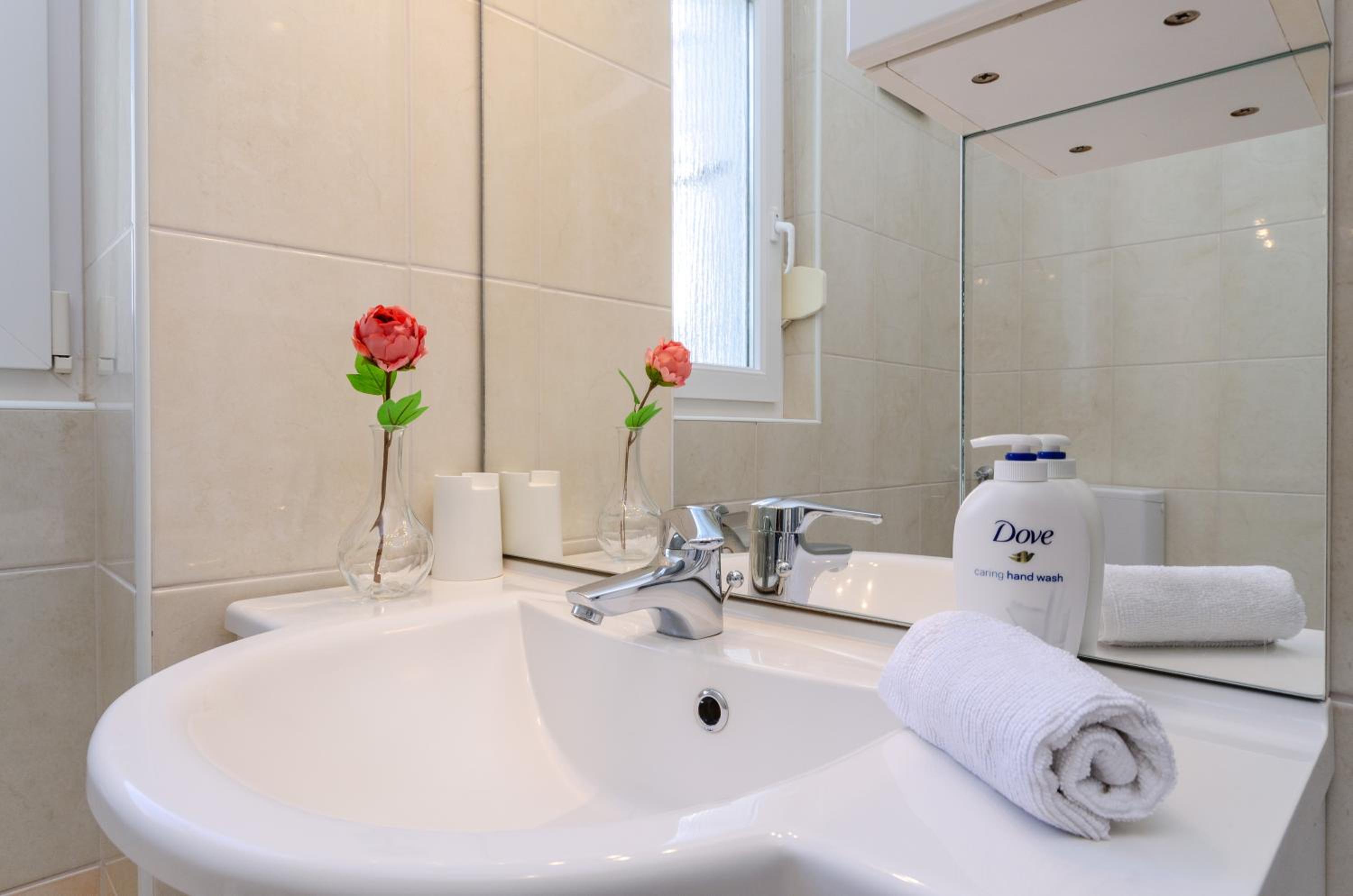 Double Room with Terrace - Photo 3