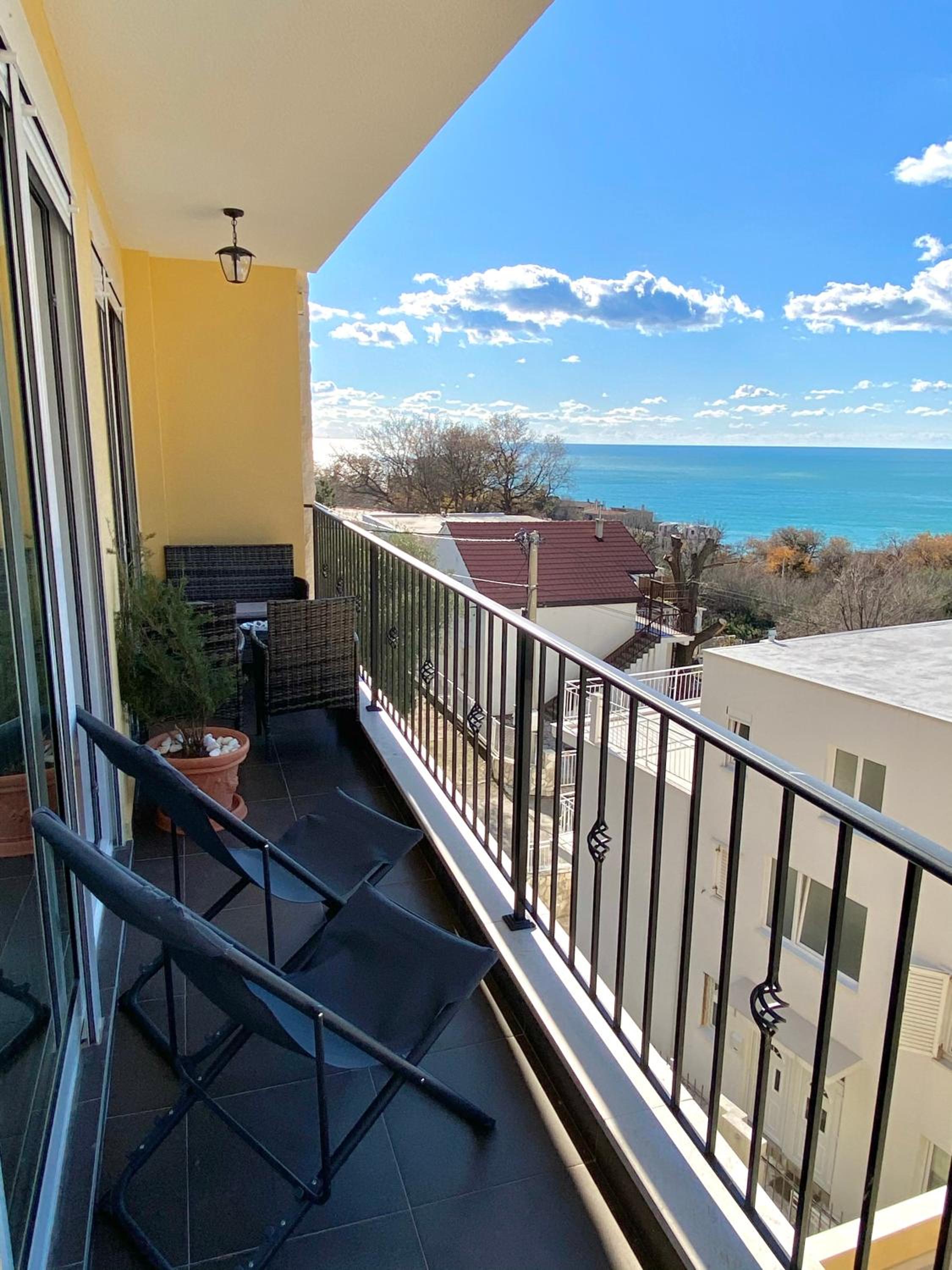 Deluxe Suite with Sea View photo 1
