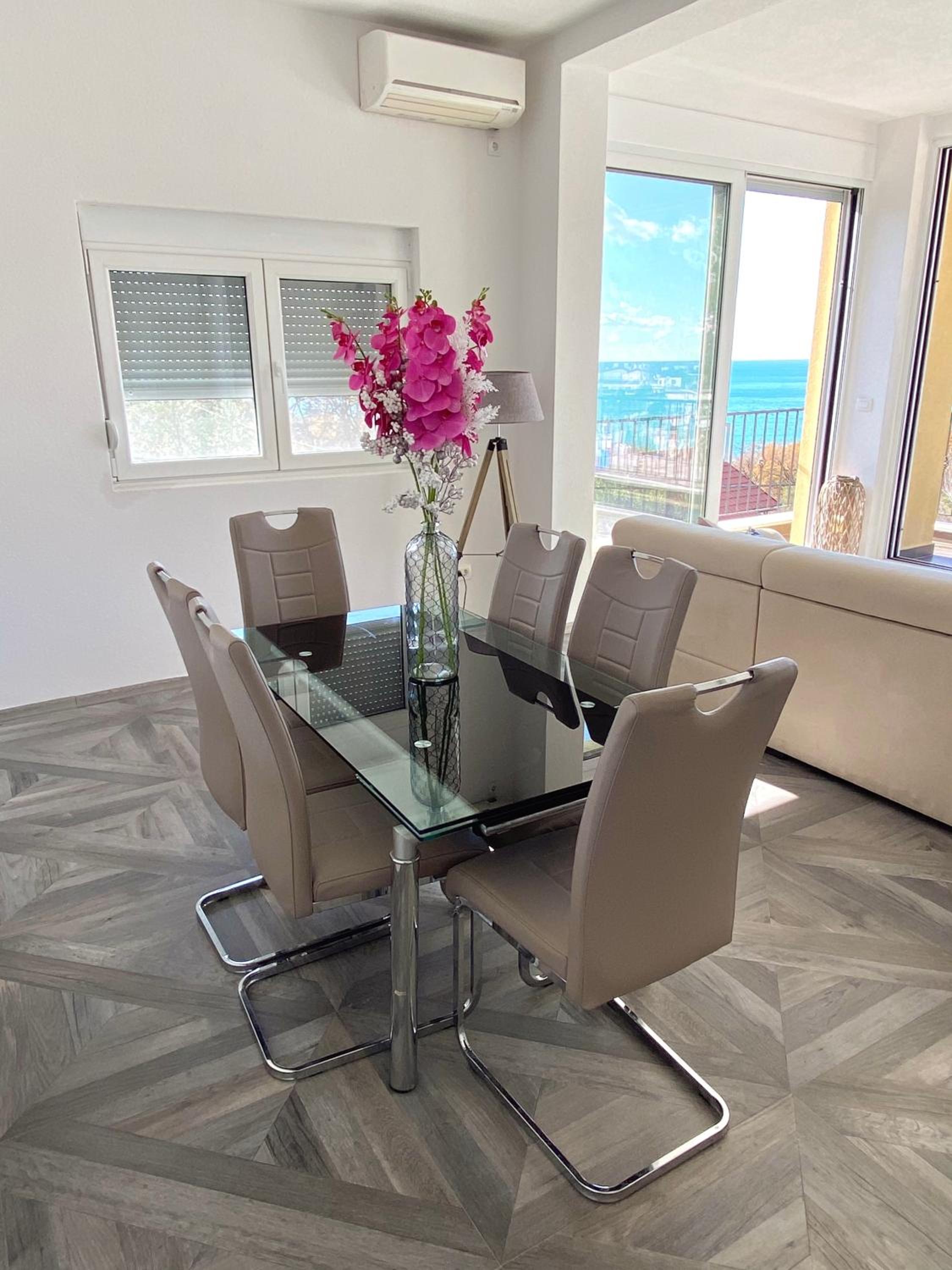 Deluxe Suite with Sea View photo 2