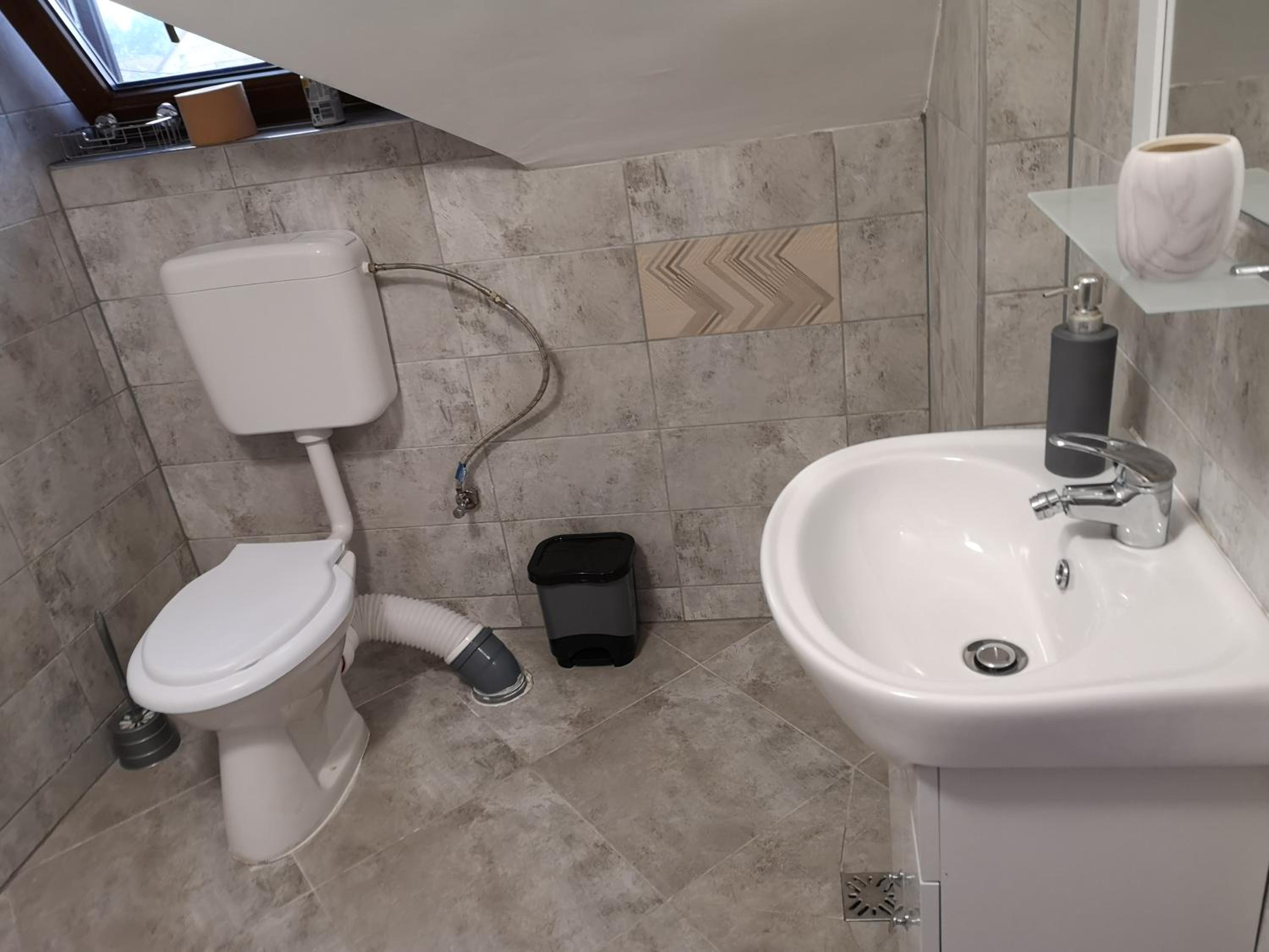 Triple Room - Photo 6