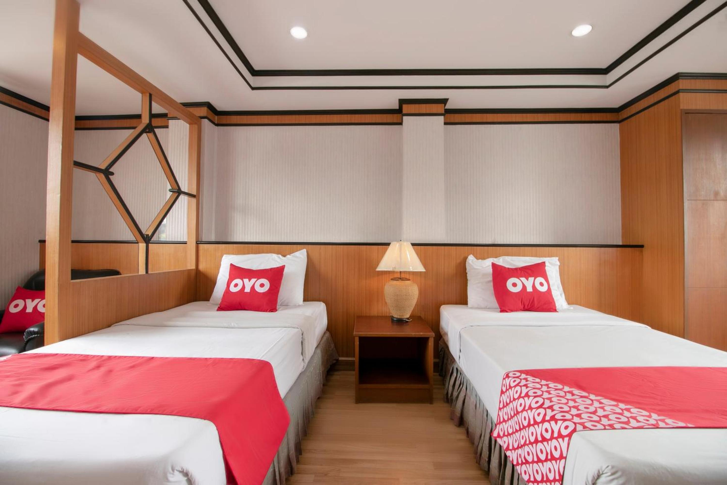 Deluxe King Room photo 2