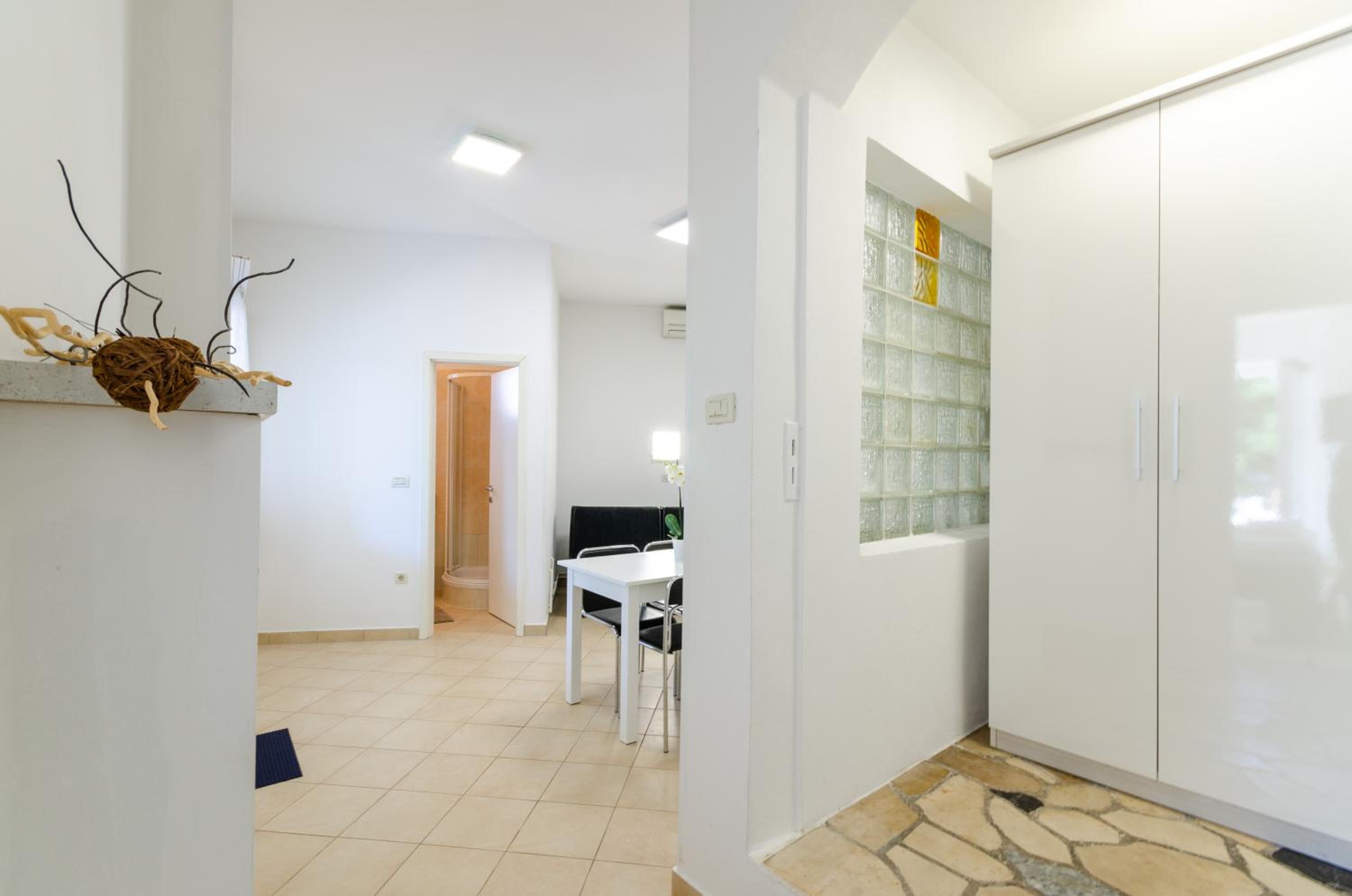 Deluxe Apartment - Photo 11