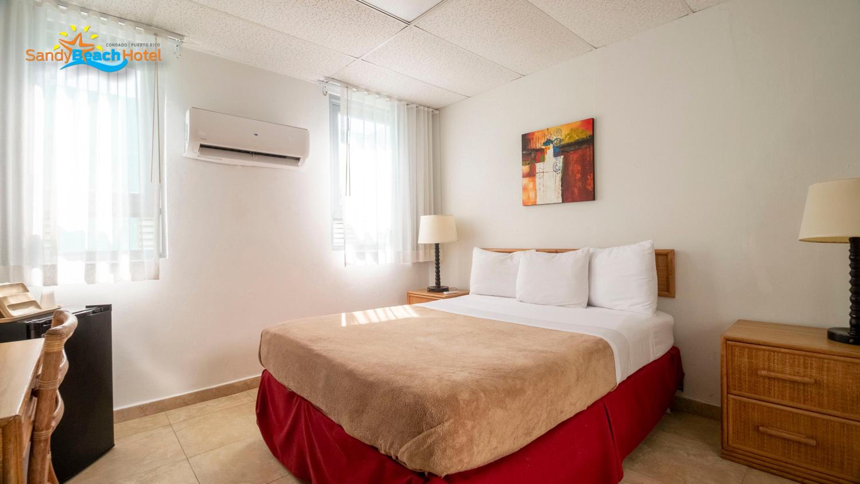 Standard Room, One Queen Bed