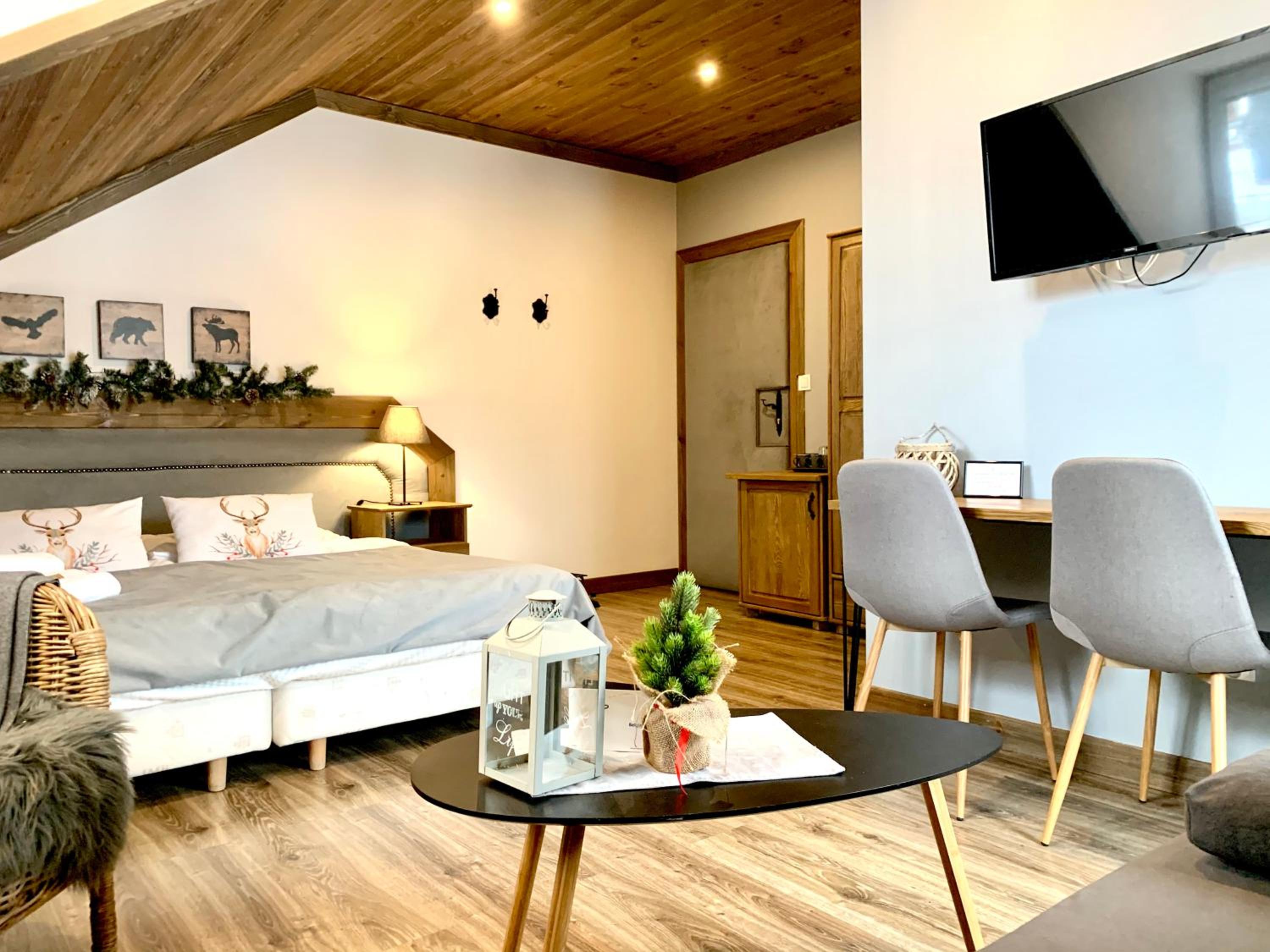 Deluxe Double Room With Balcony photo 3
