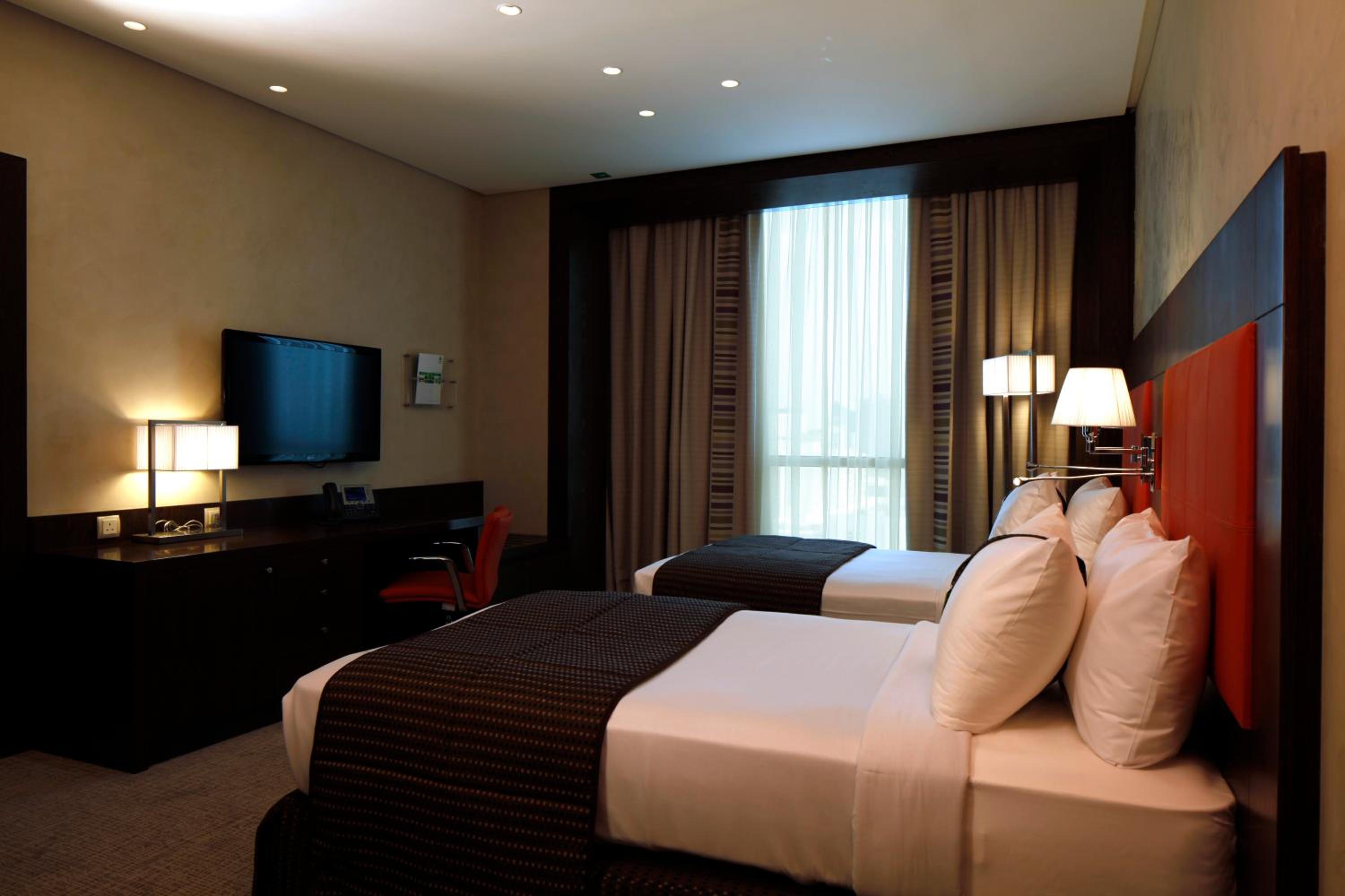Standard Room with Two Single Beds - Photo 1