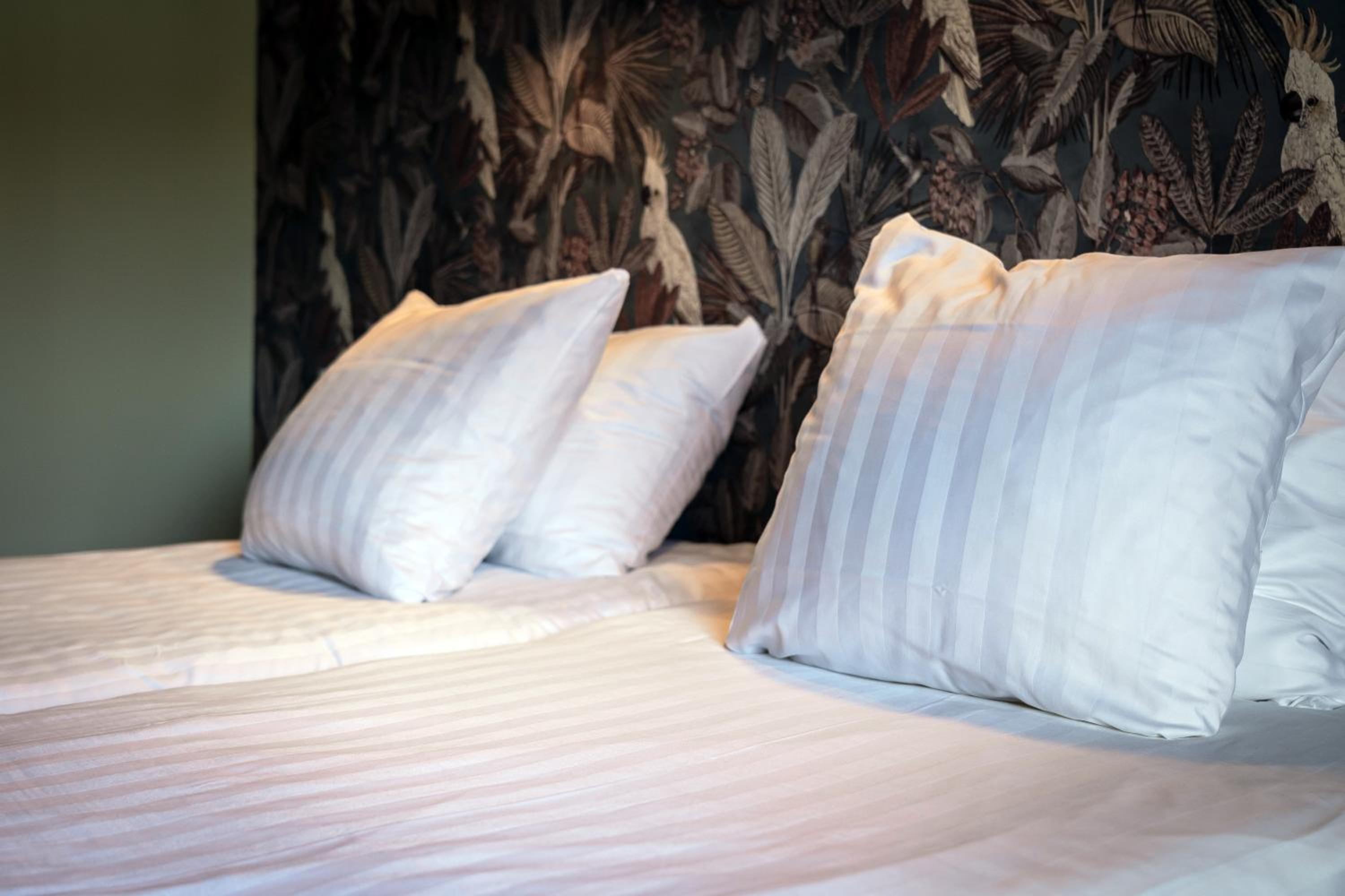 Large Double Room - Photo 7