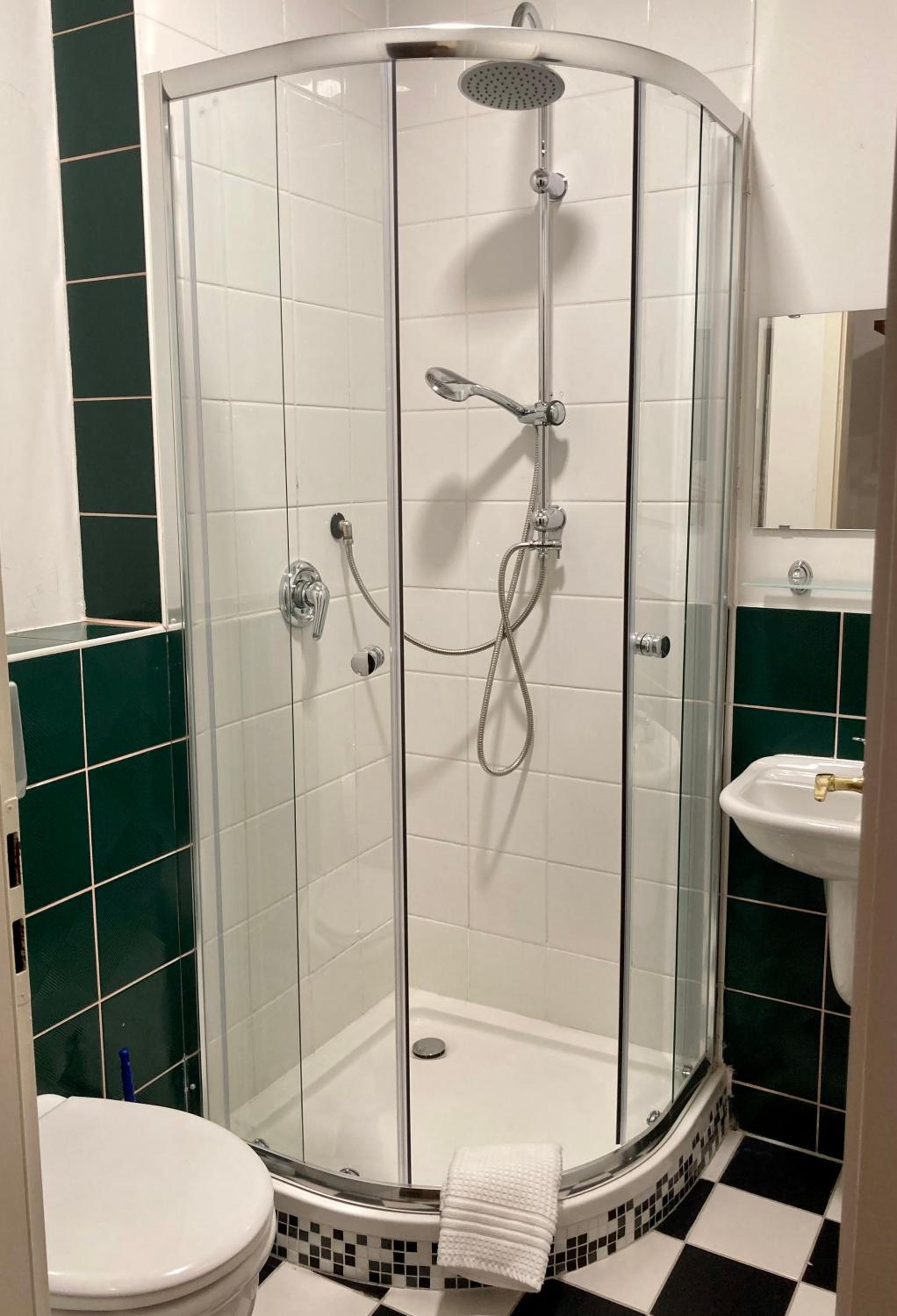 Double Room with Private Bathroom photo 2