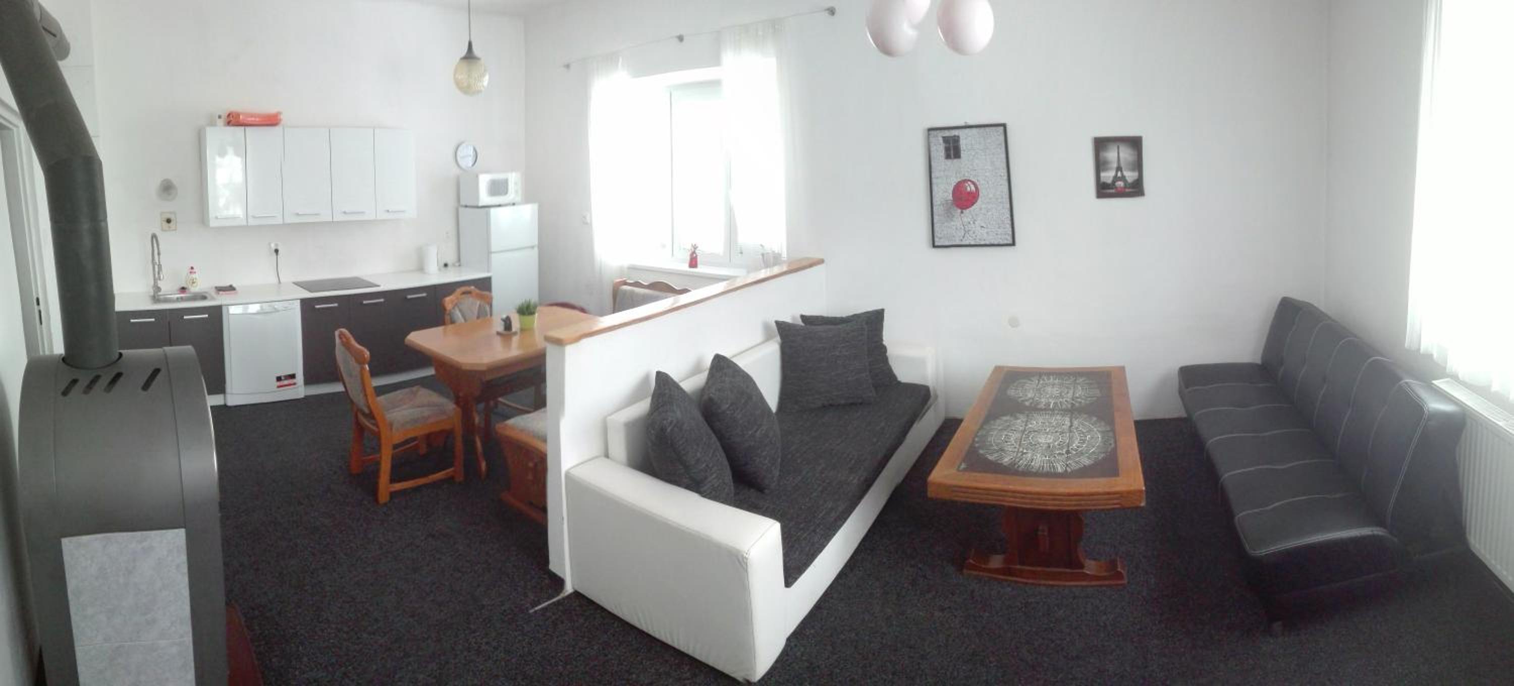 One-Bedroom Apartment photo 2