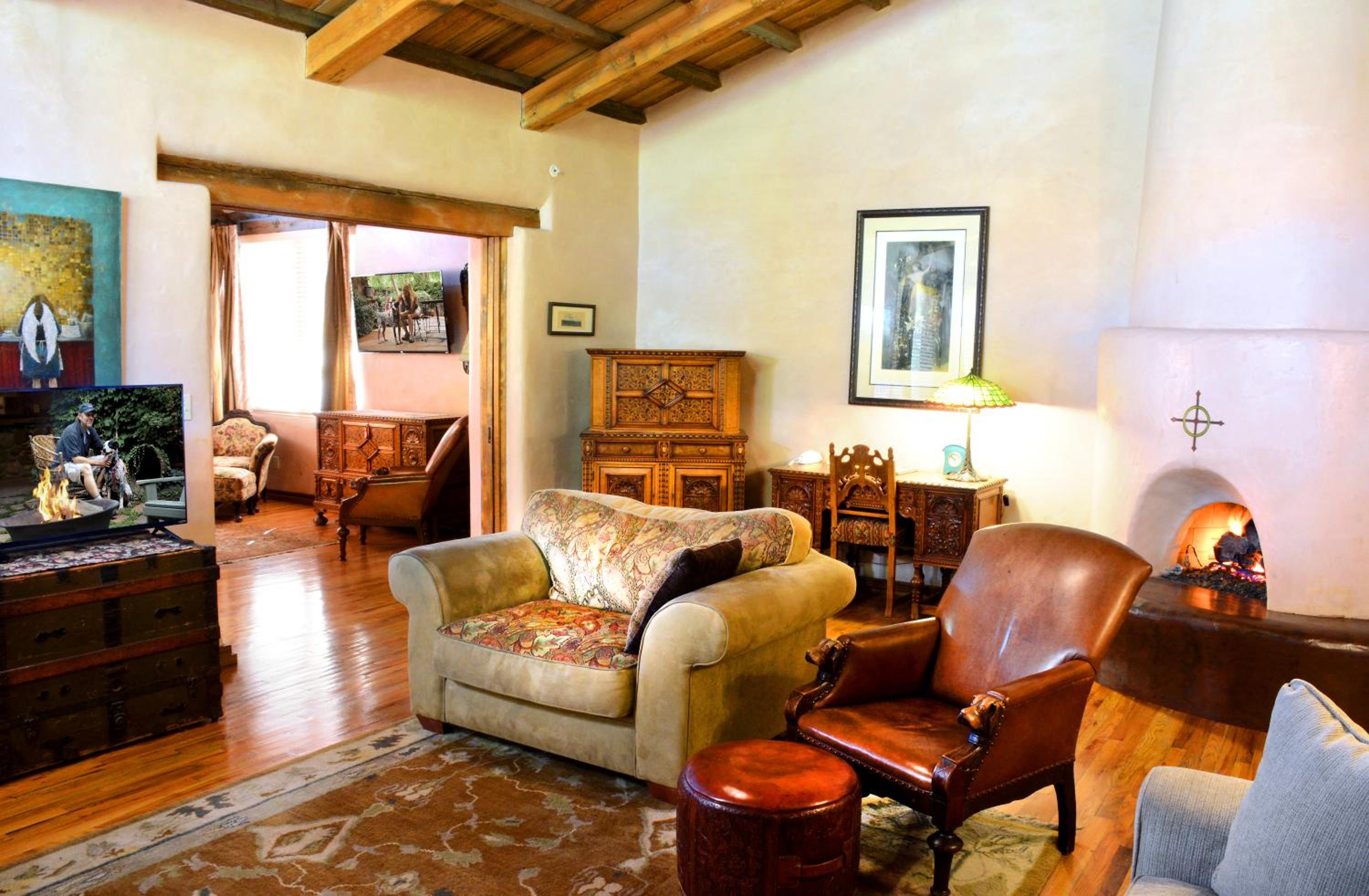 The Governor's Suite photo 2