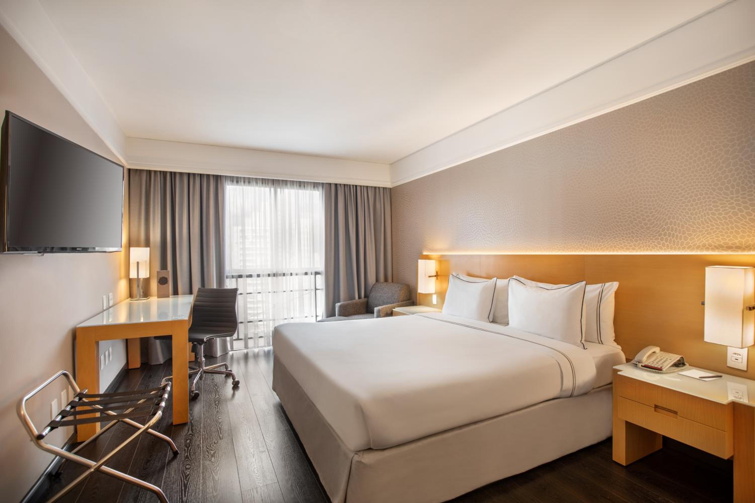 Grand Premium Queen Room - Photo 8
