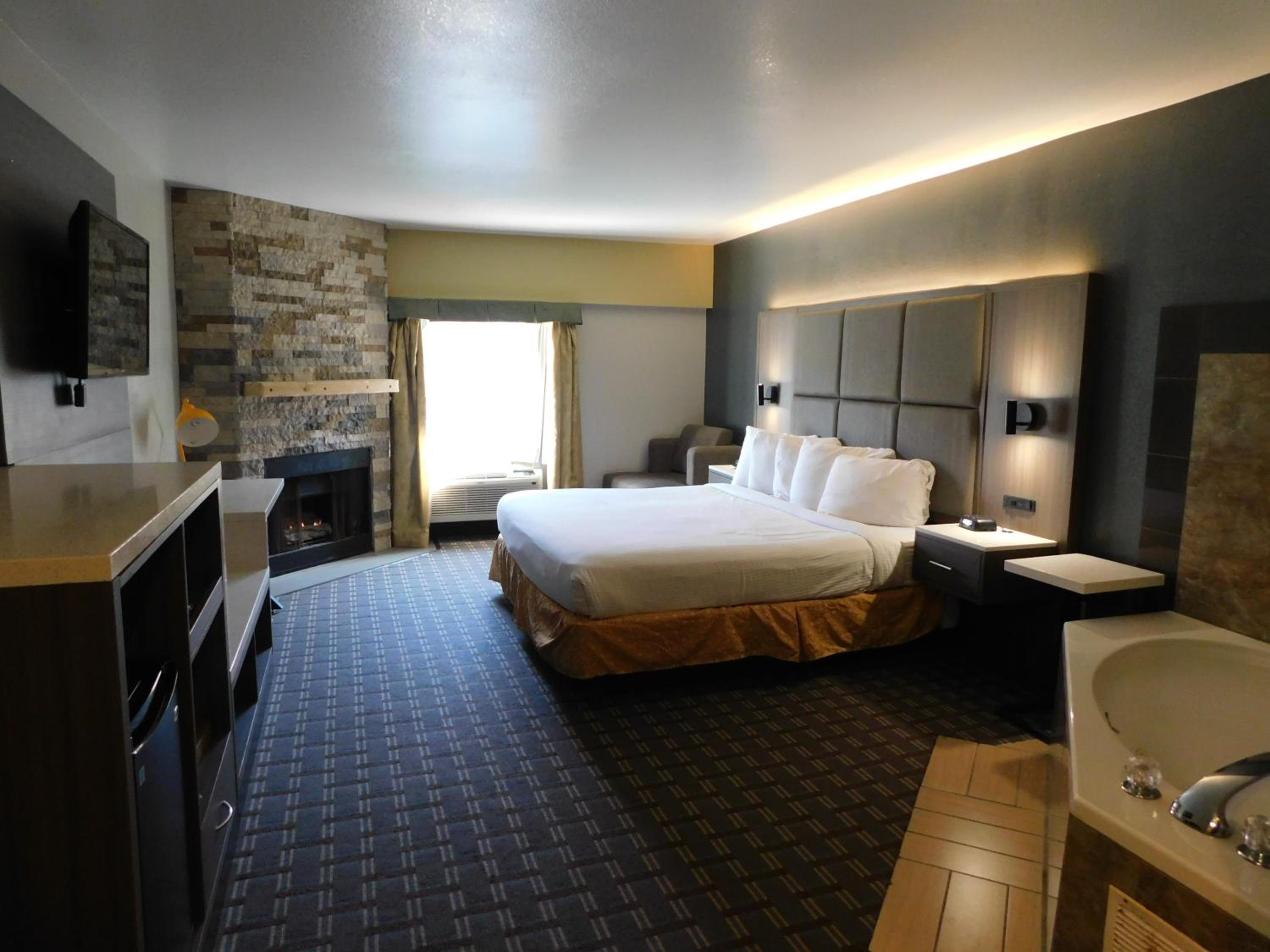 Deluxe King Studio Suite - Non-Smoking - Photo 3