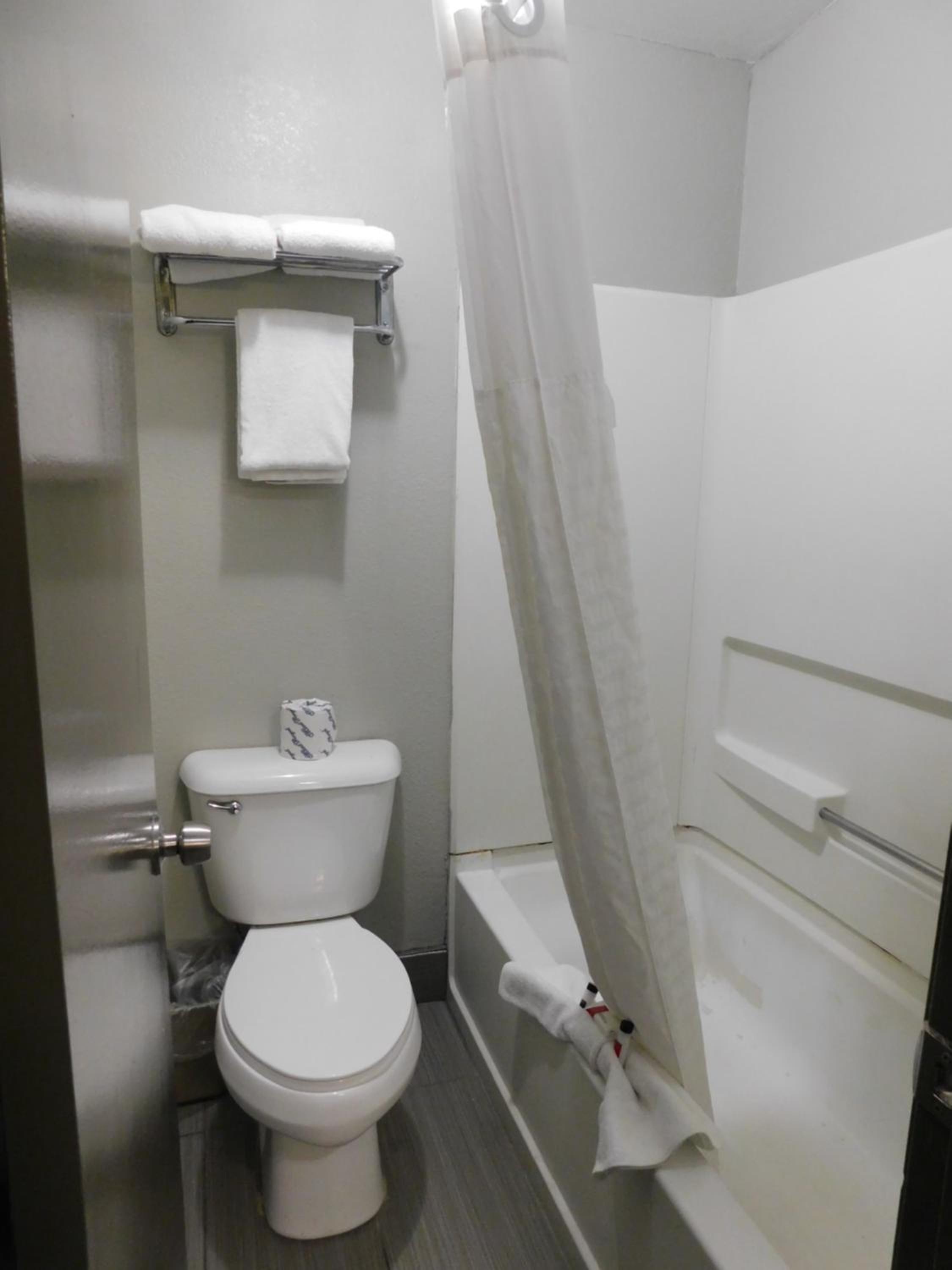 Deluxe Room, 2 Queen Beds, Non Smoking, Fireplace - Photo 2