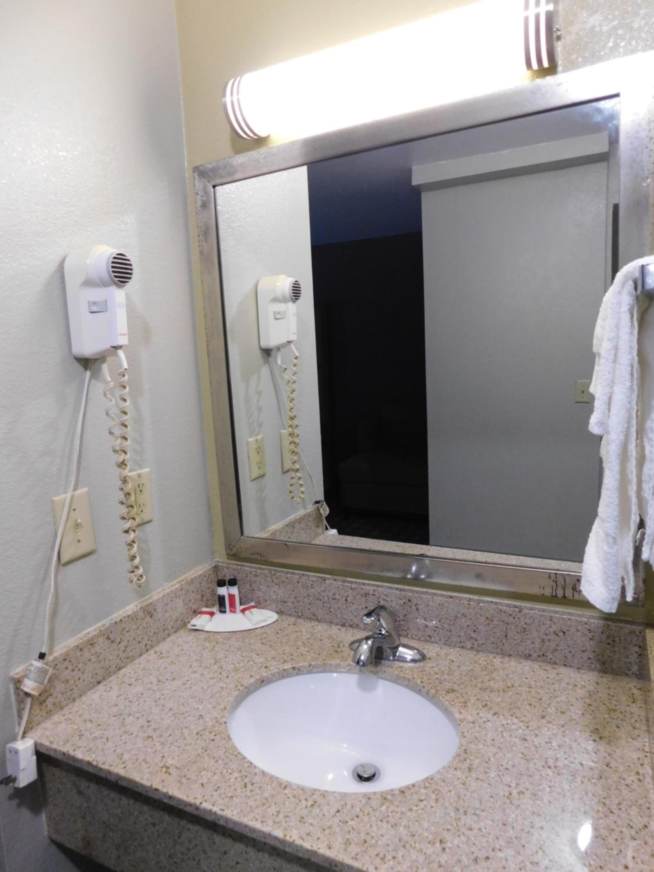 Deluxe Room, 2 Queen Beds, Non Smoking, Fireplace - Photo 6