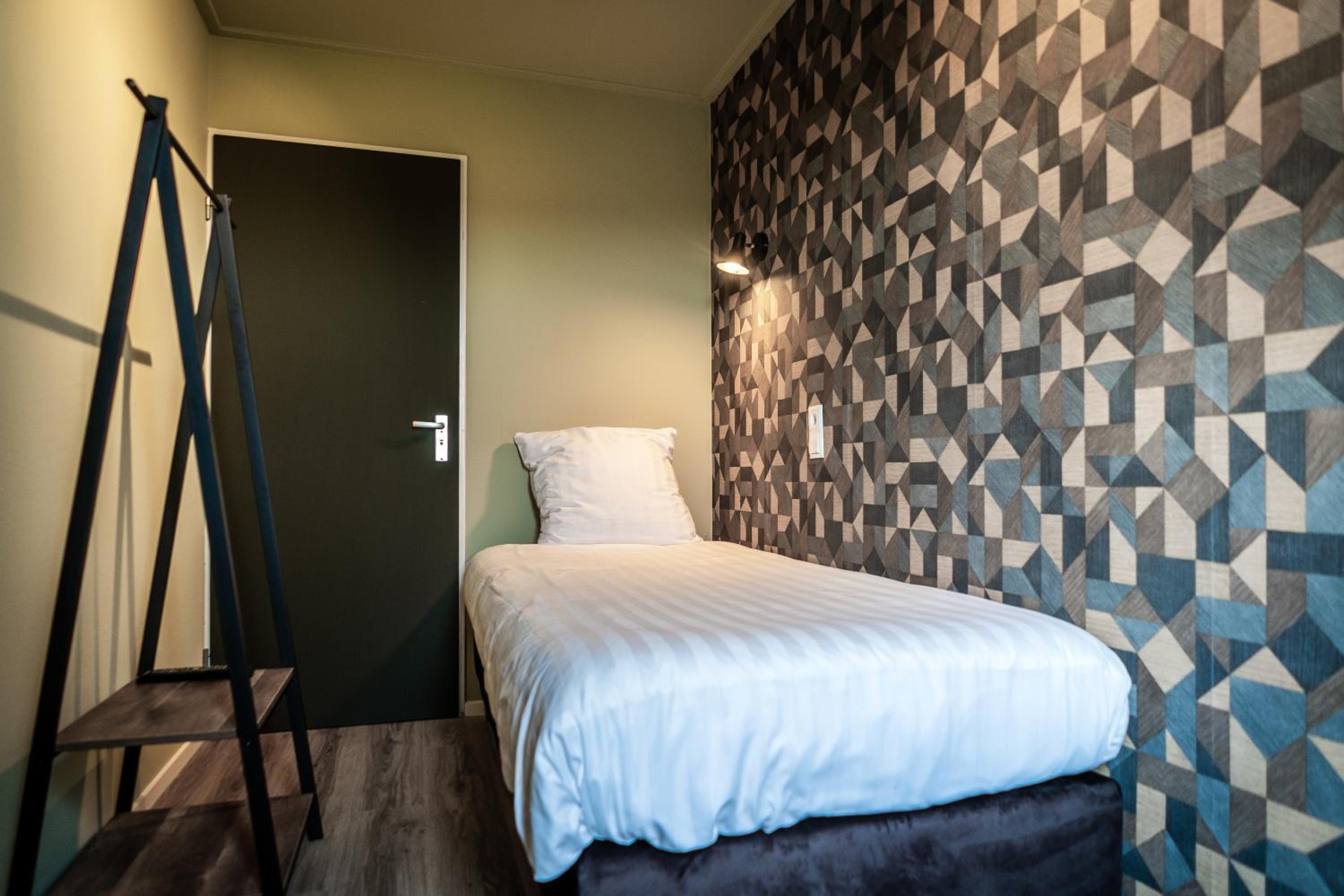 Small Single Room photo 1