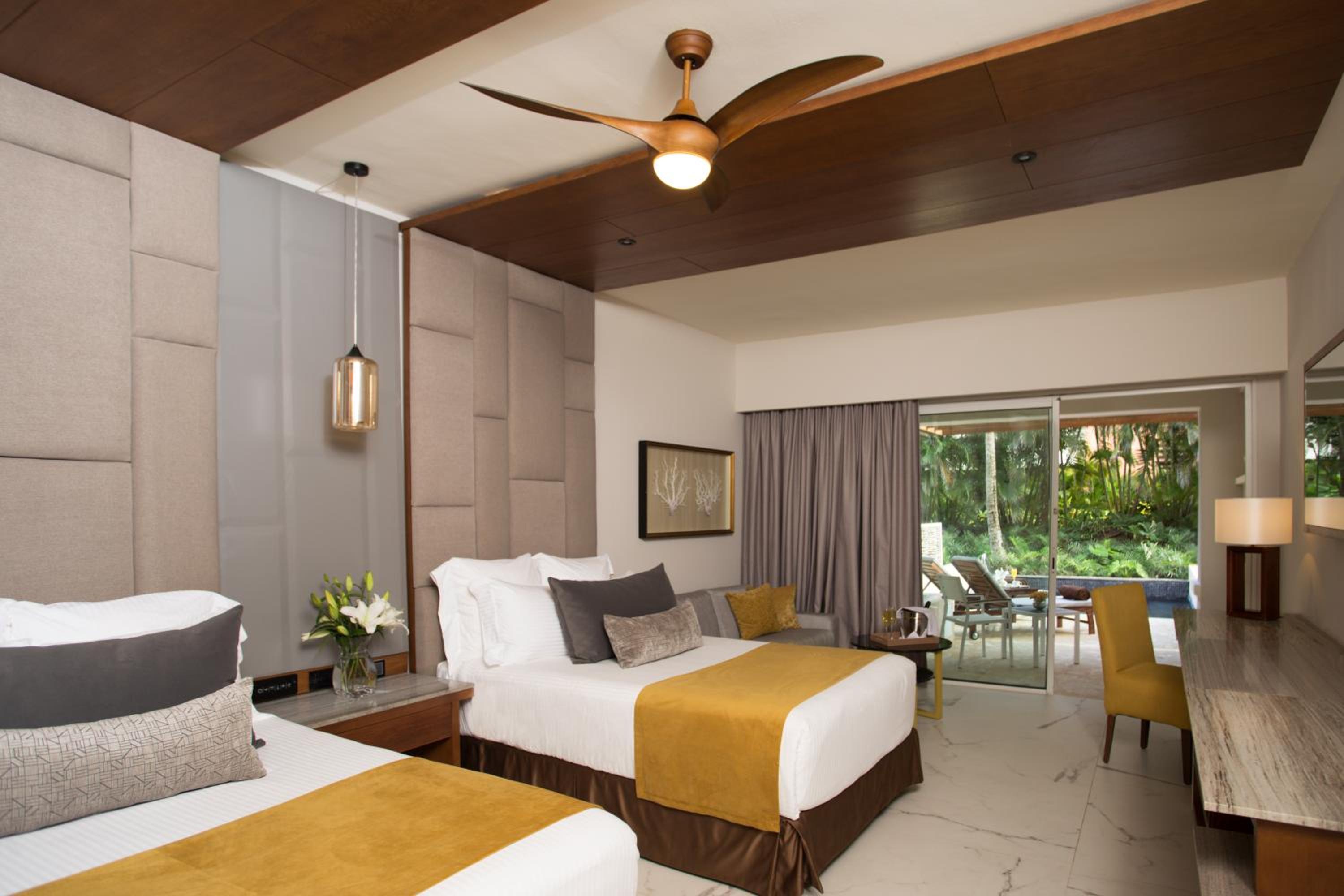 Preferred Club Junior Suite Private Pool King - Photo 1