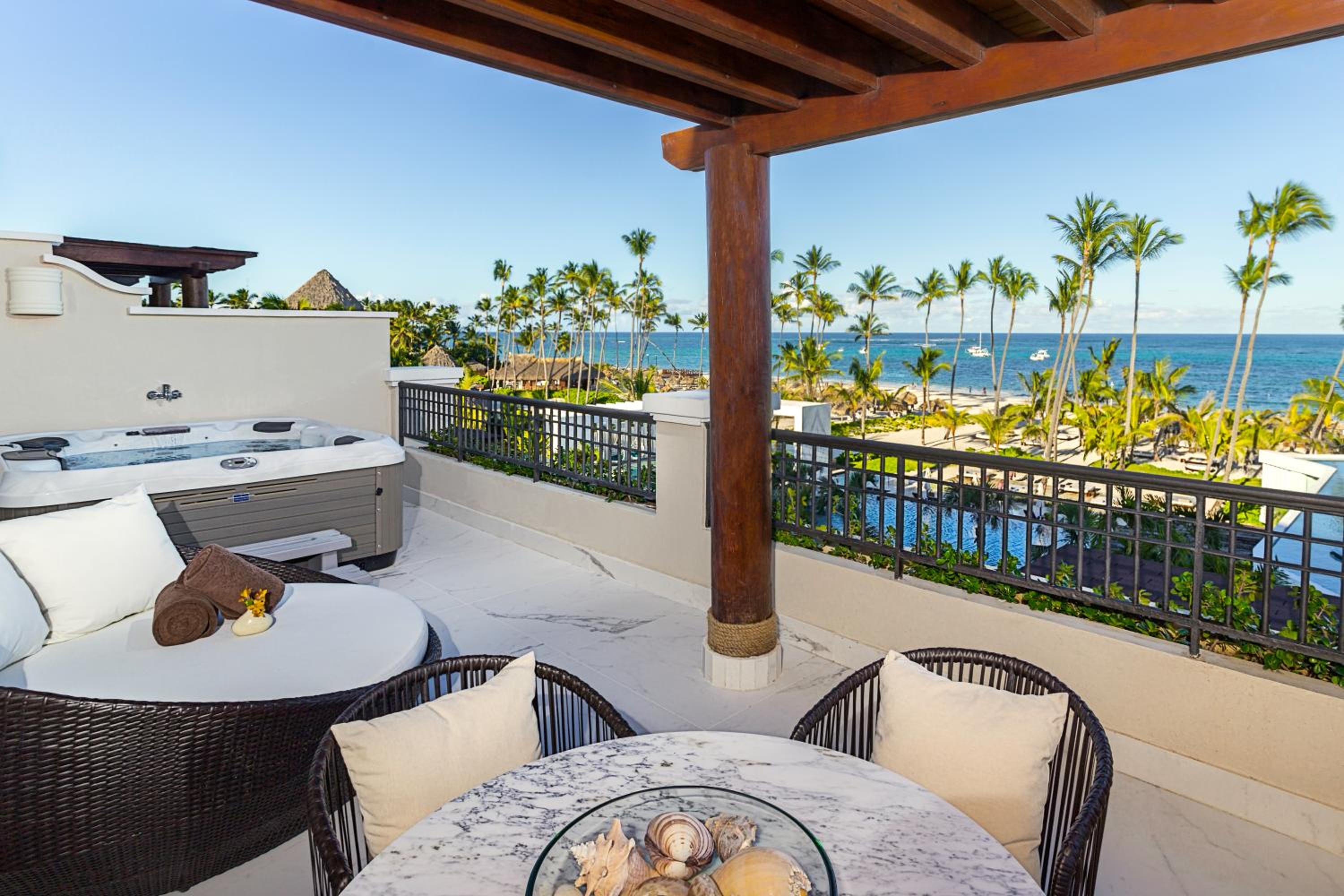 Preferred Club Master Suite Ocean Front