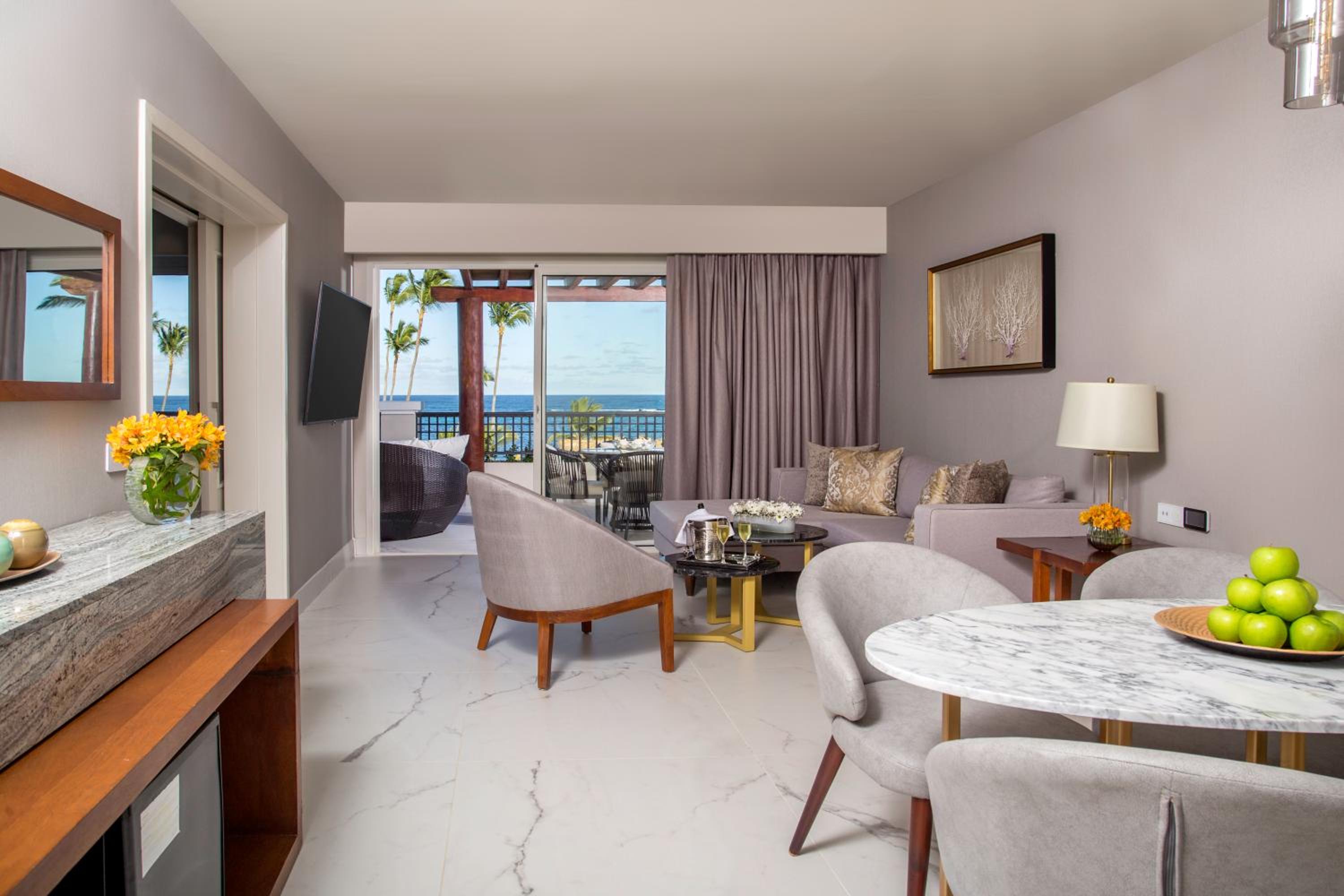 Preferred Club Master Suite Ocean Front