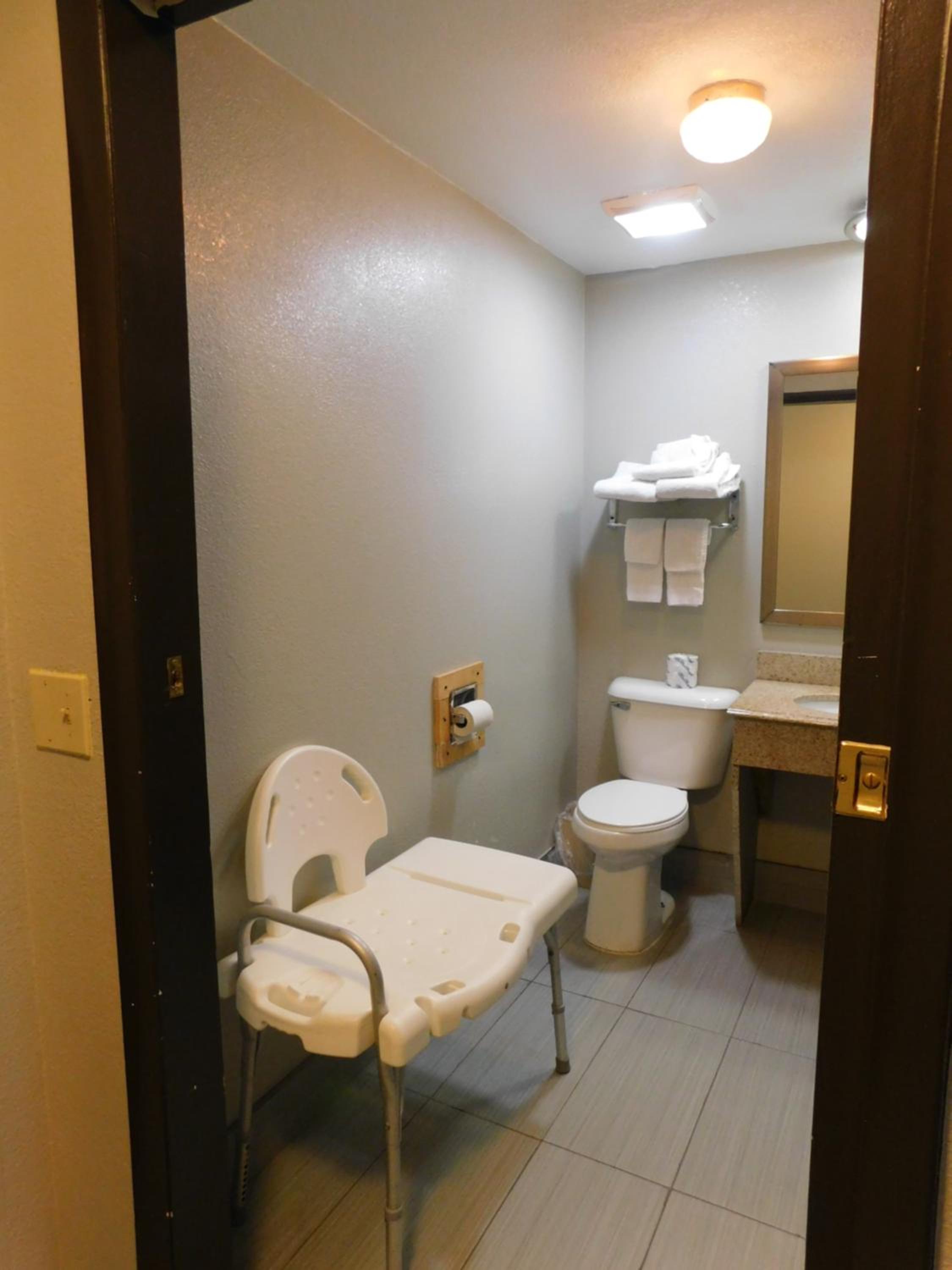 Standard Room, 2 Queen Beds, Accessible, Non Smoking - Photo 2