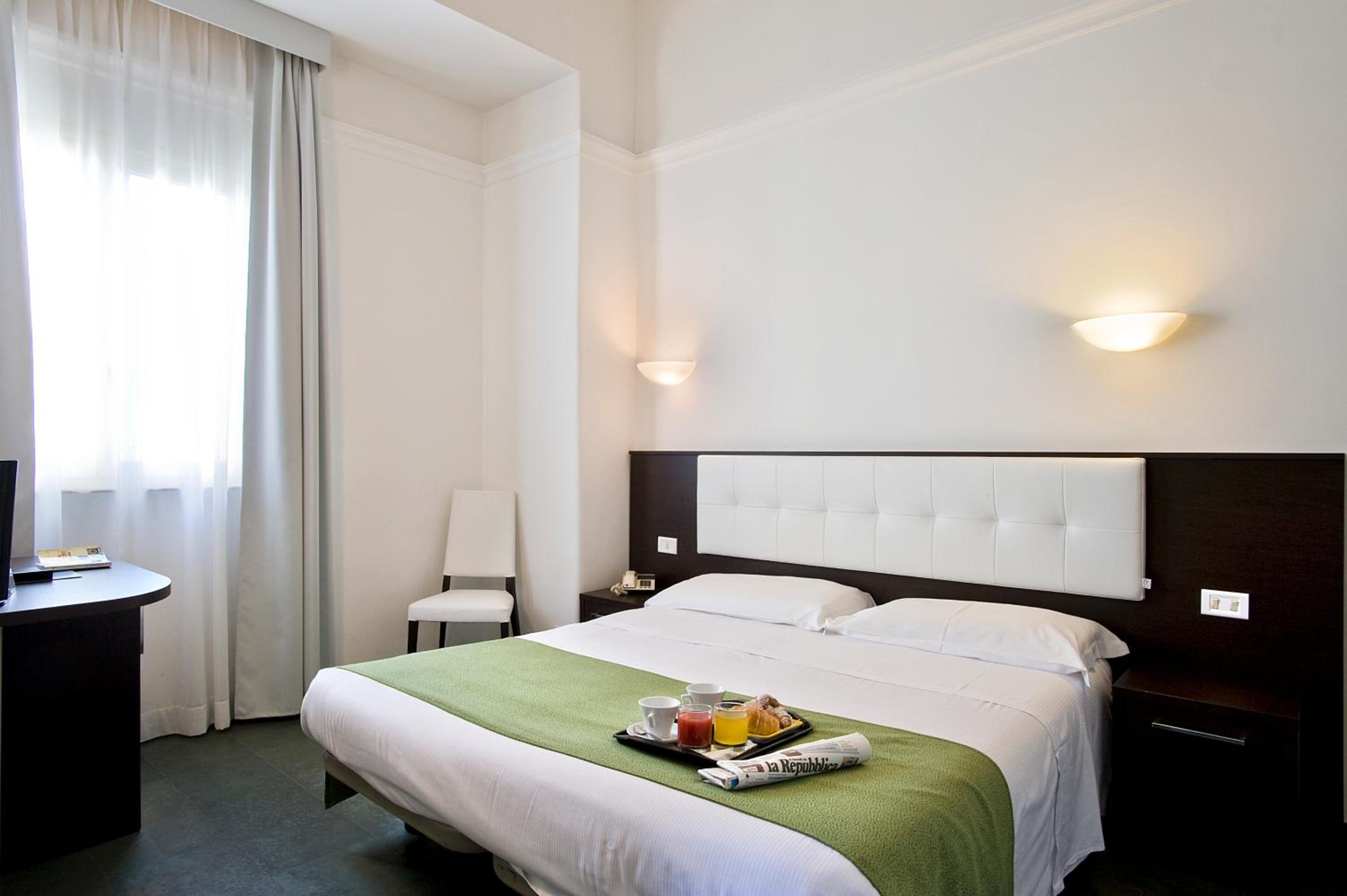 Double or Twin Room - Photo 2