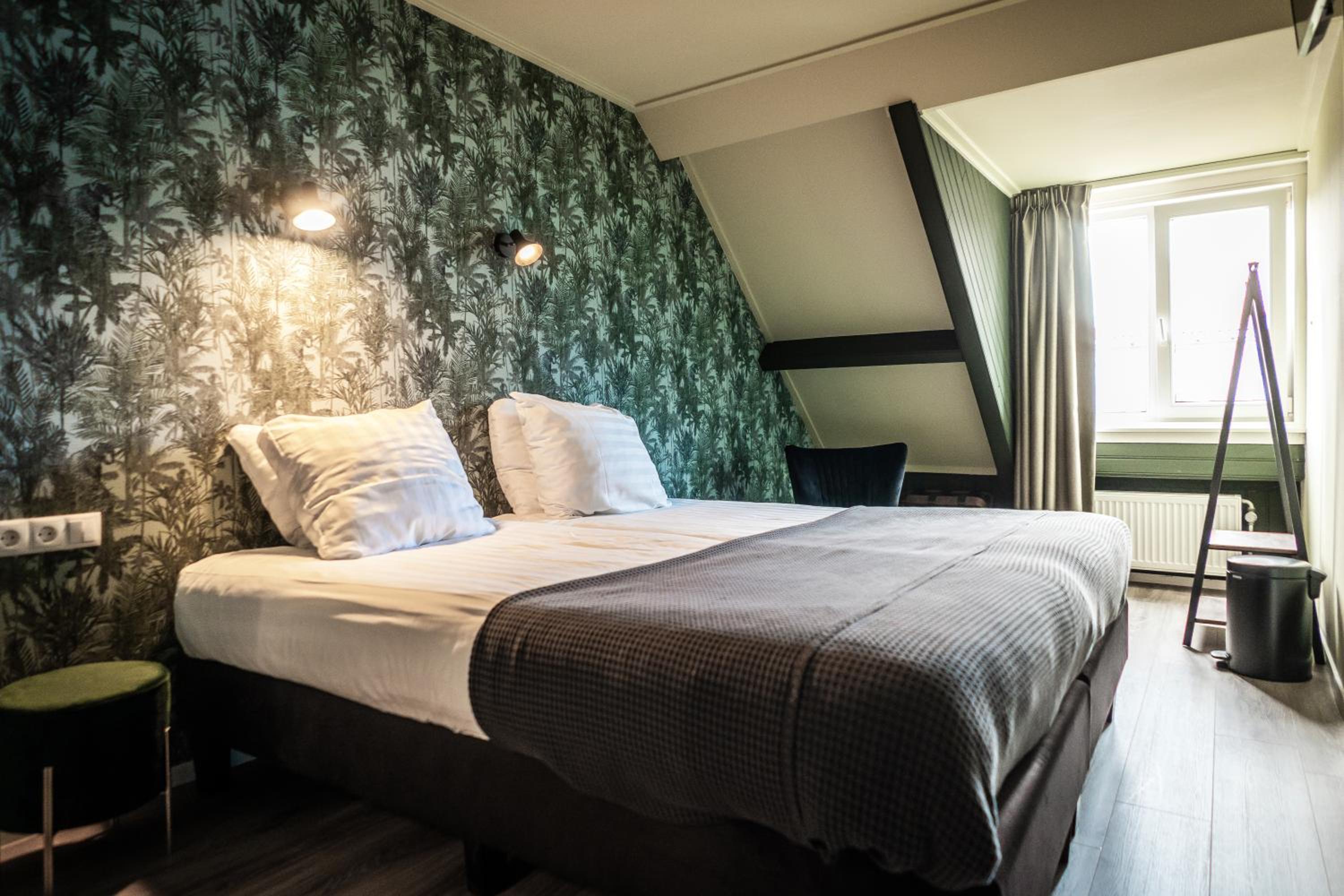 Large Double Room - Photo 8