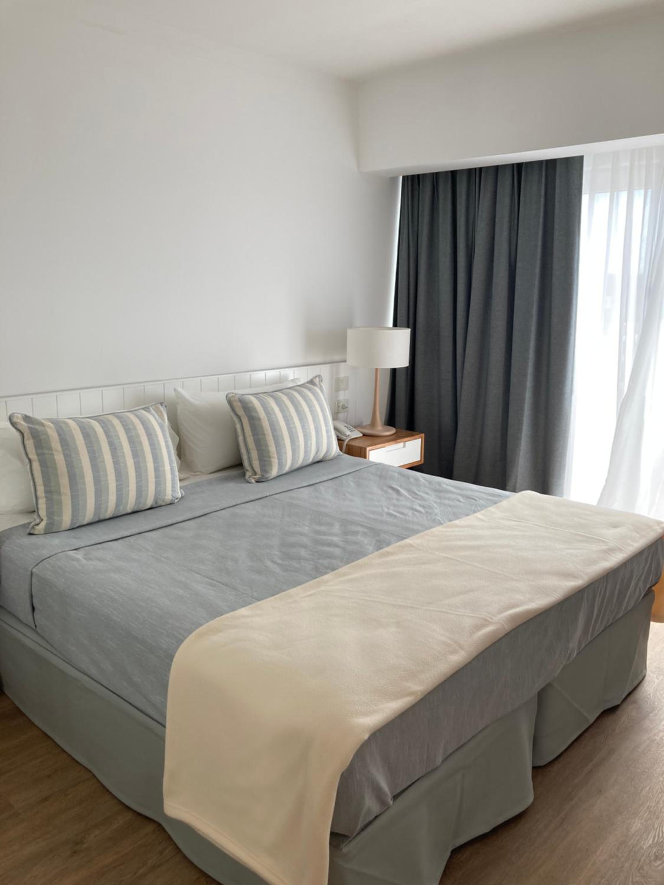 Deluxe Double Room with Balcony photo 2