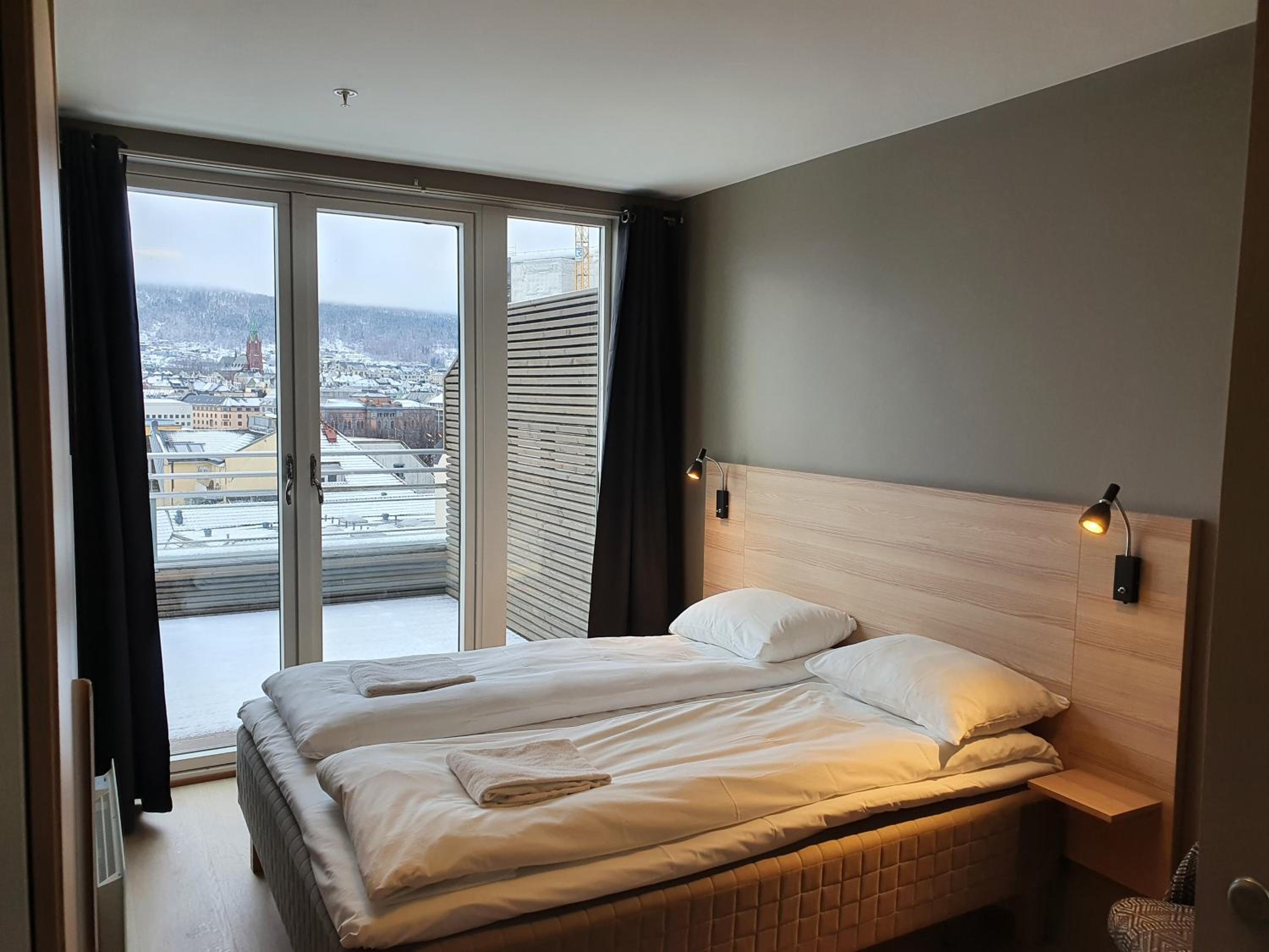Two-Bedroom Apartment with Balcony photo 2