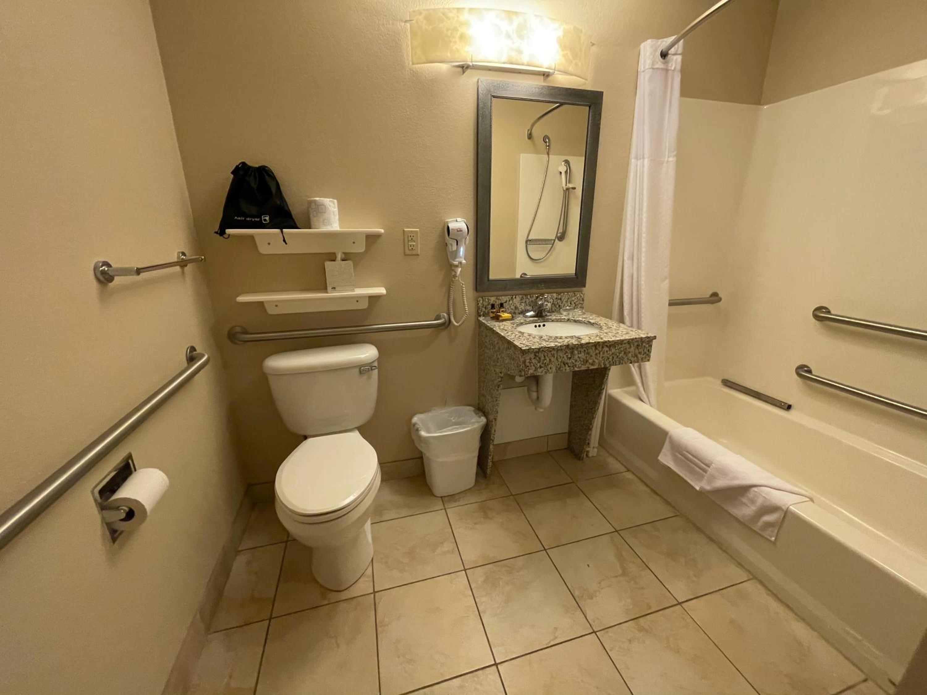 King Room with Mobility Accessible Tub and Kitchenette - Photo 2