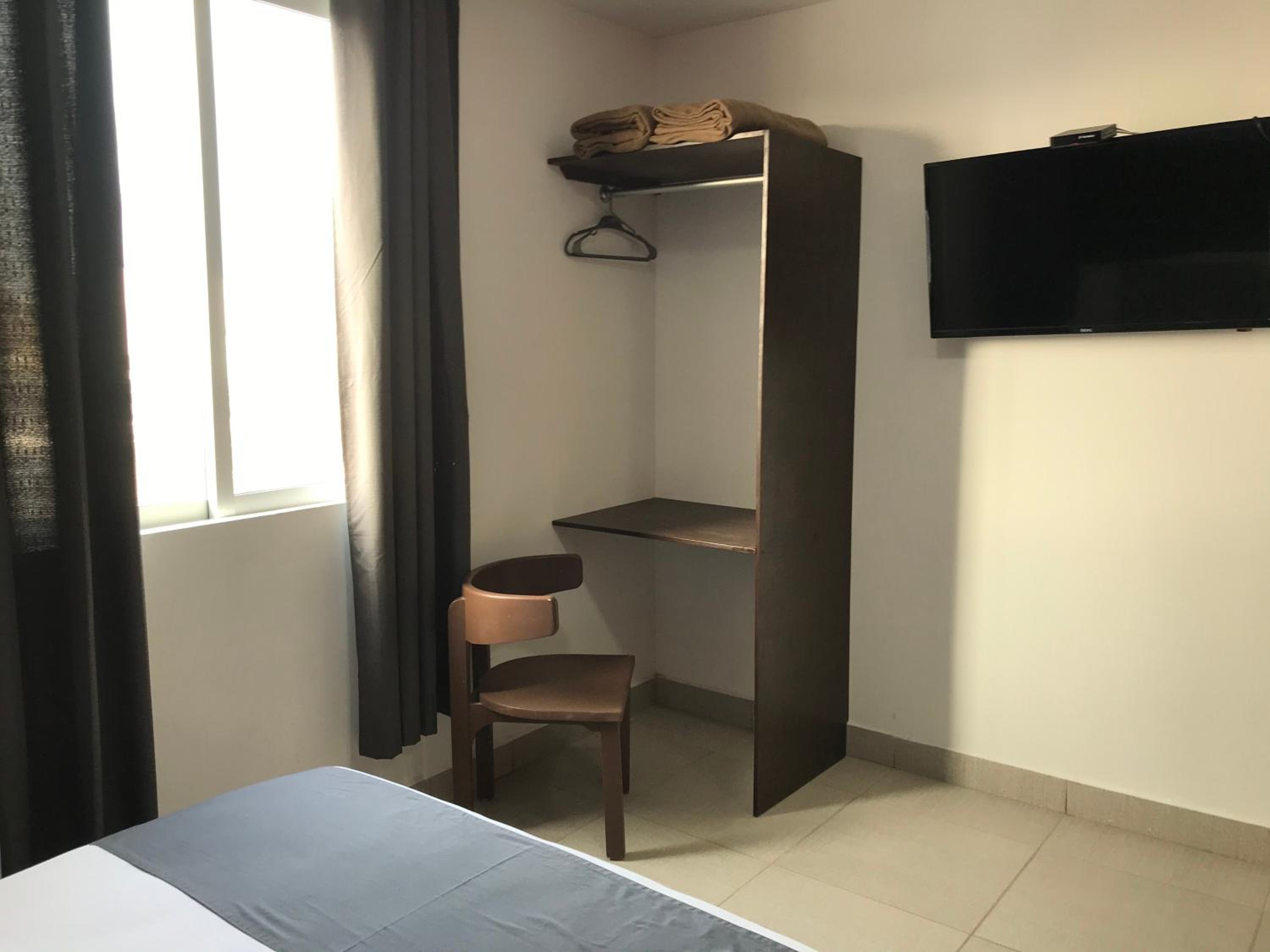 Superior Double Room with Two Double Beds - Photo 14