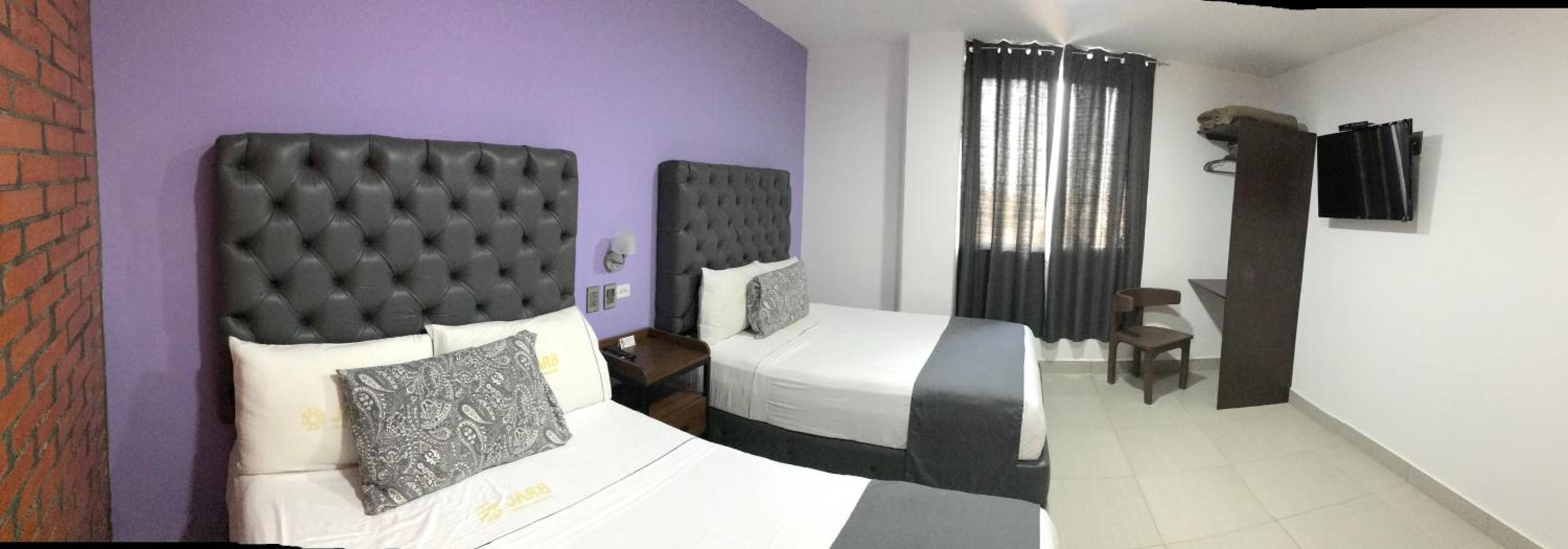 Superior Double Room with Two Double Beds - Photo 13