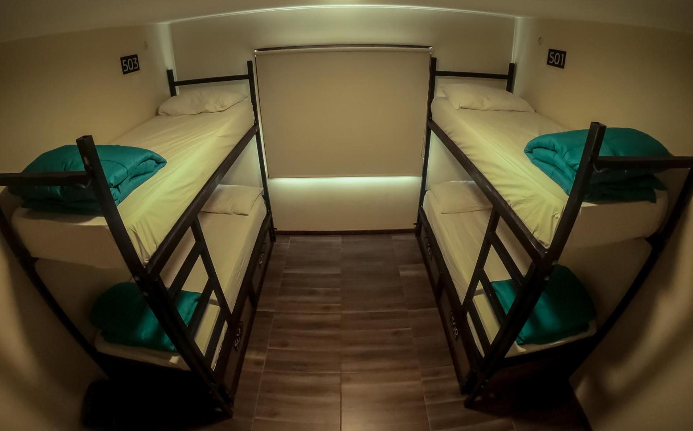 Bed in 4-Bed Mixed Dormitory Room photo 3