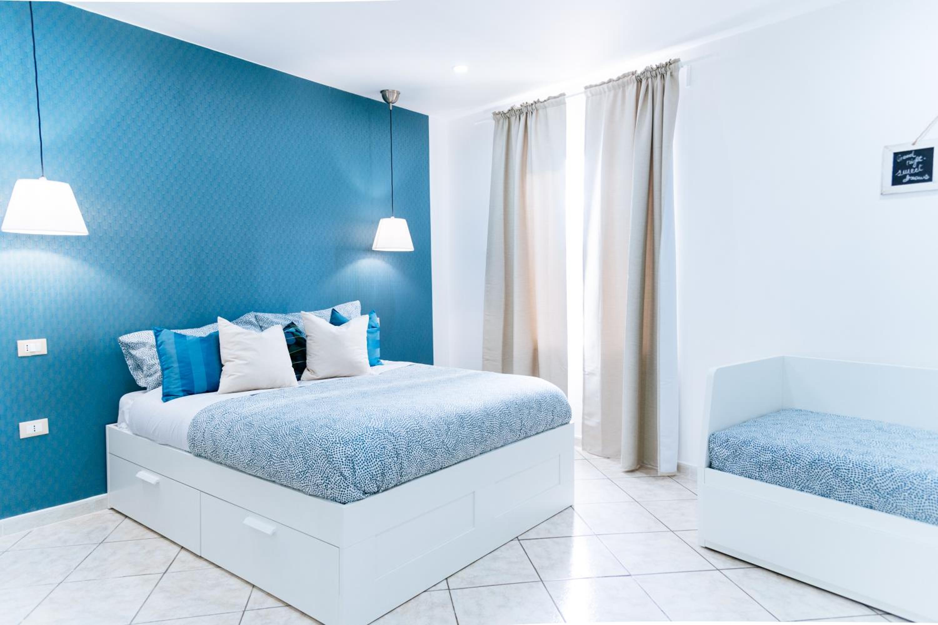 Quadruple Room with Private Bathroom photo 3
