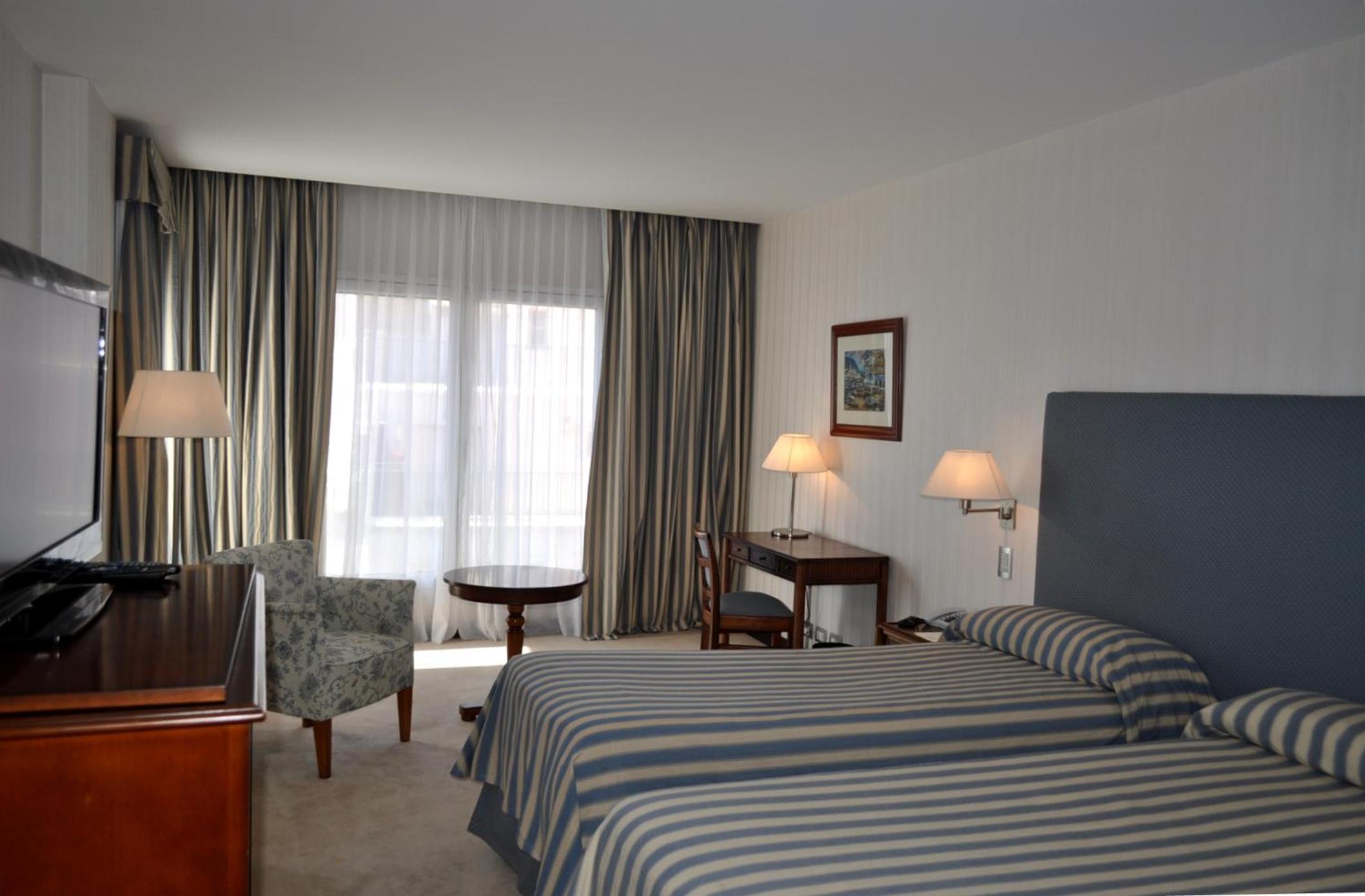 Twin Room with City View