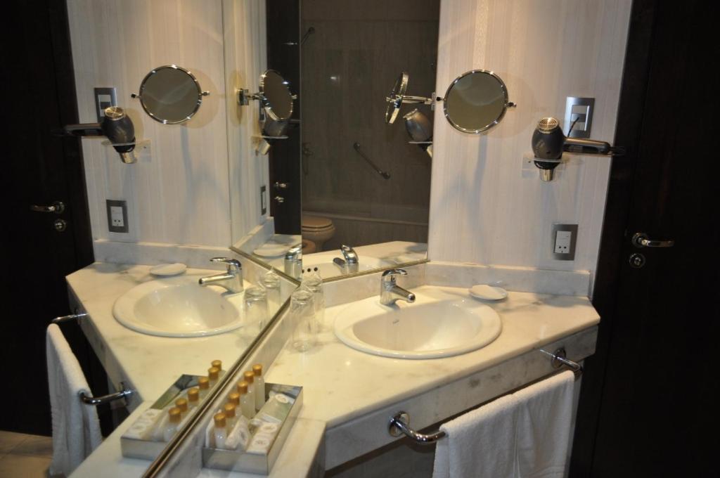 Double Suite with Sea View photo 3