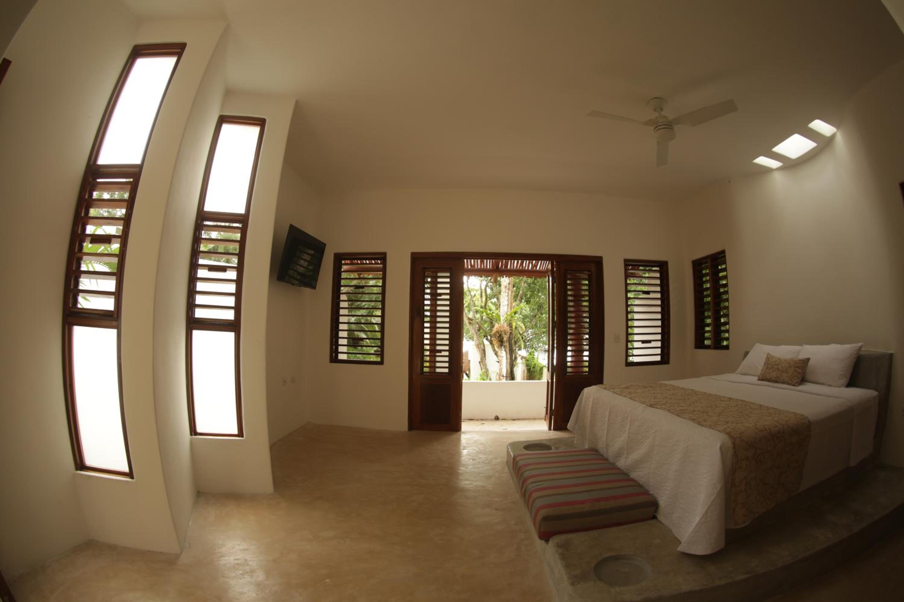 Deluxe Suite - Photo 20