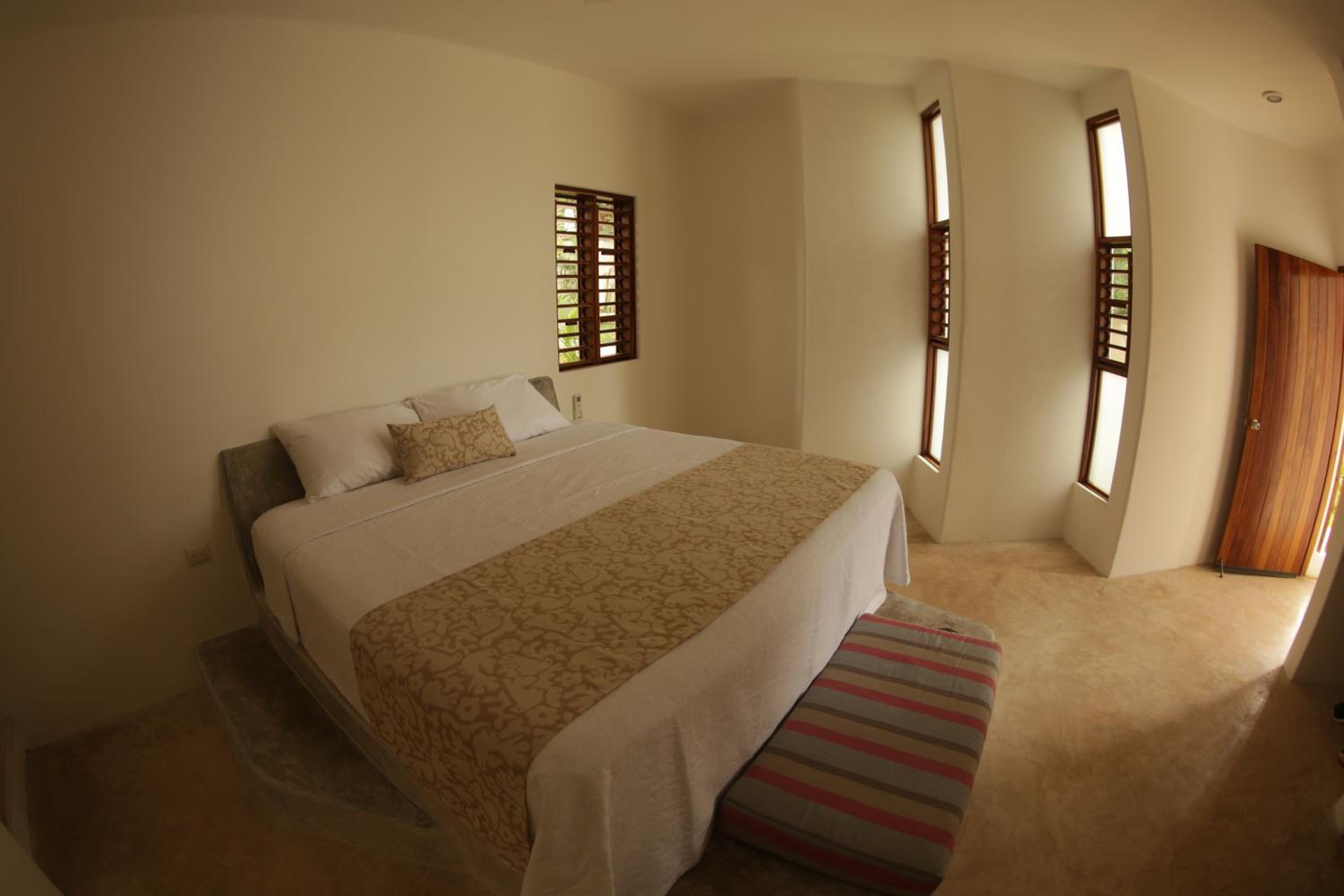 Deluxe Suite - Photo 11