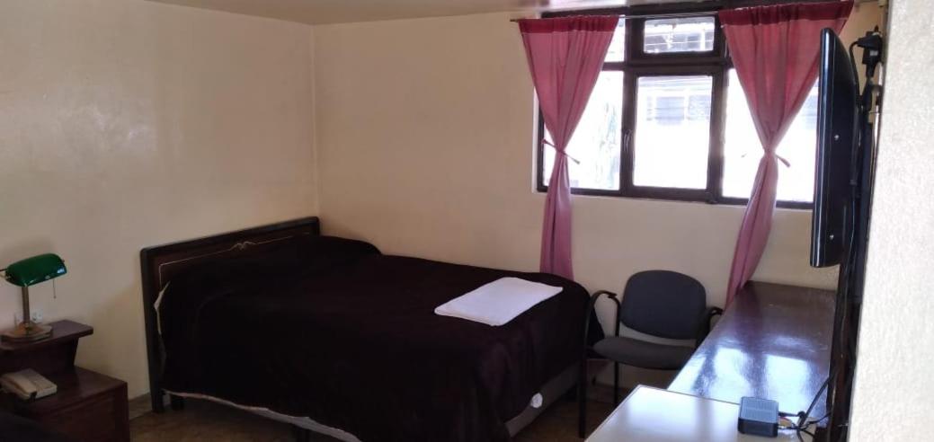 Budget Double Room photo 2