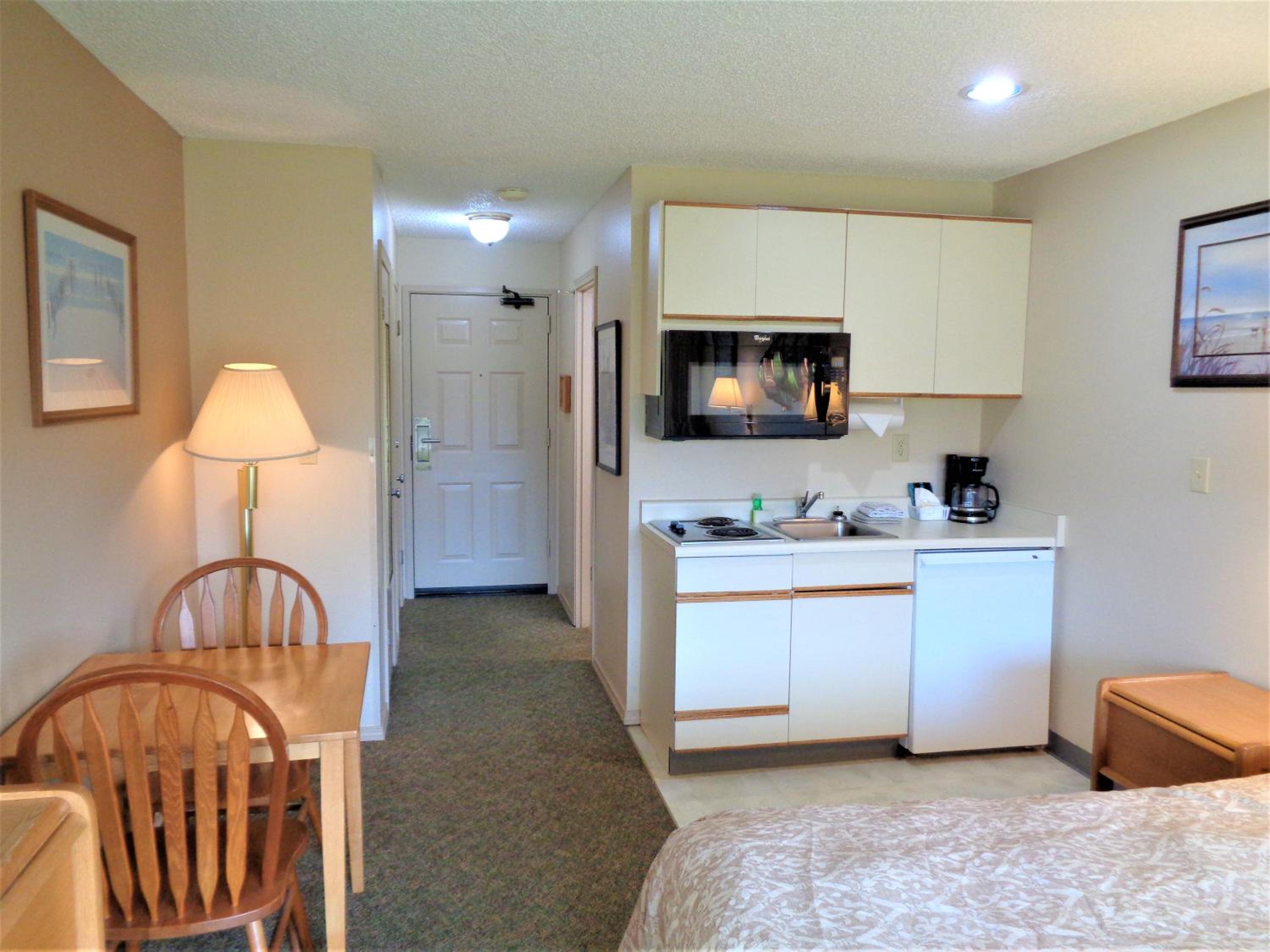 Studio, 1 Queen, Non-View, Dog Friendly