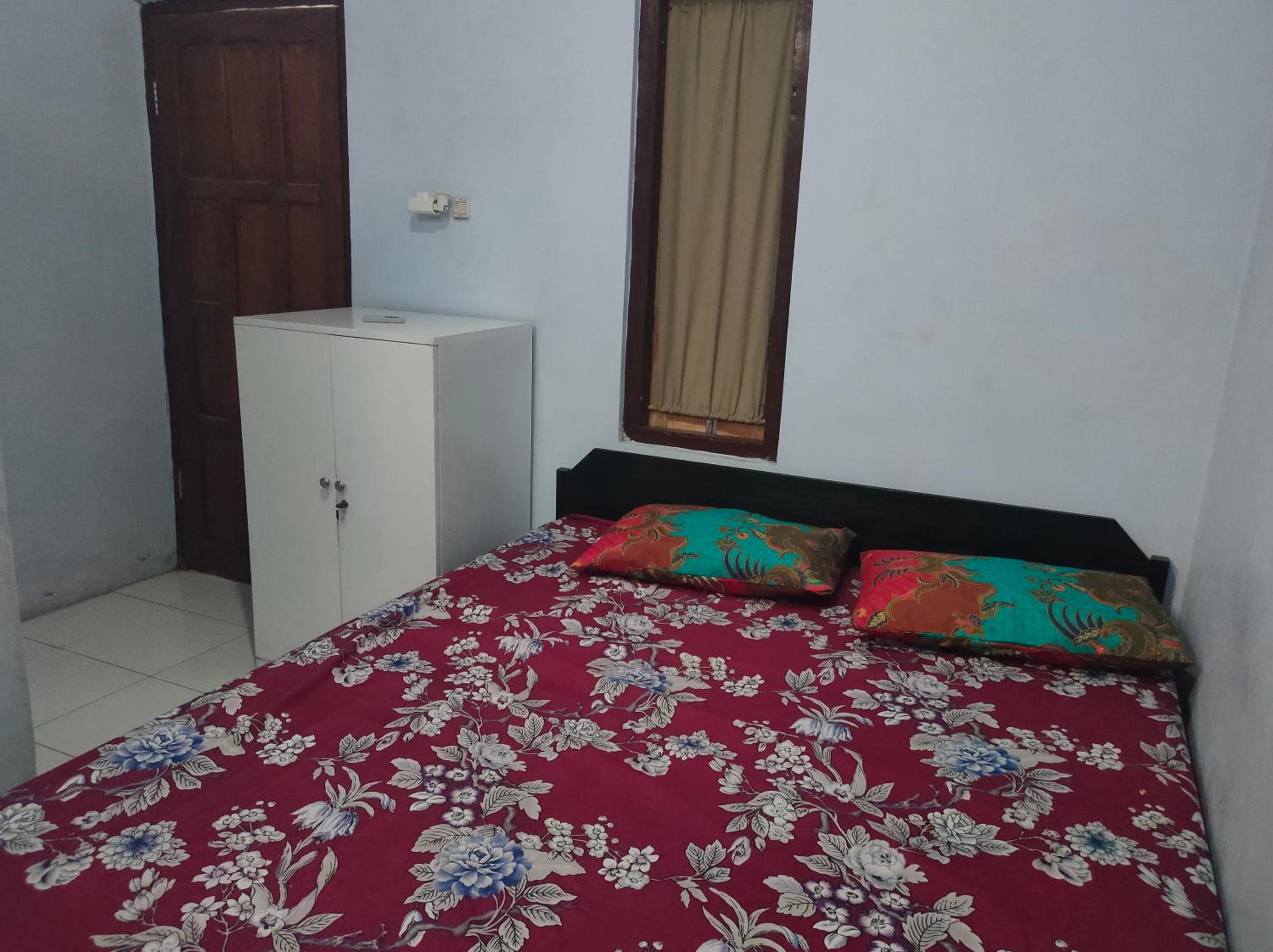 Standard Double Room with Shared Bathroom photo 3