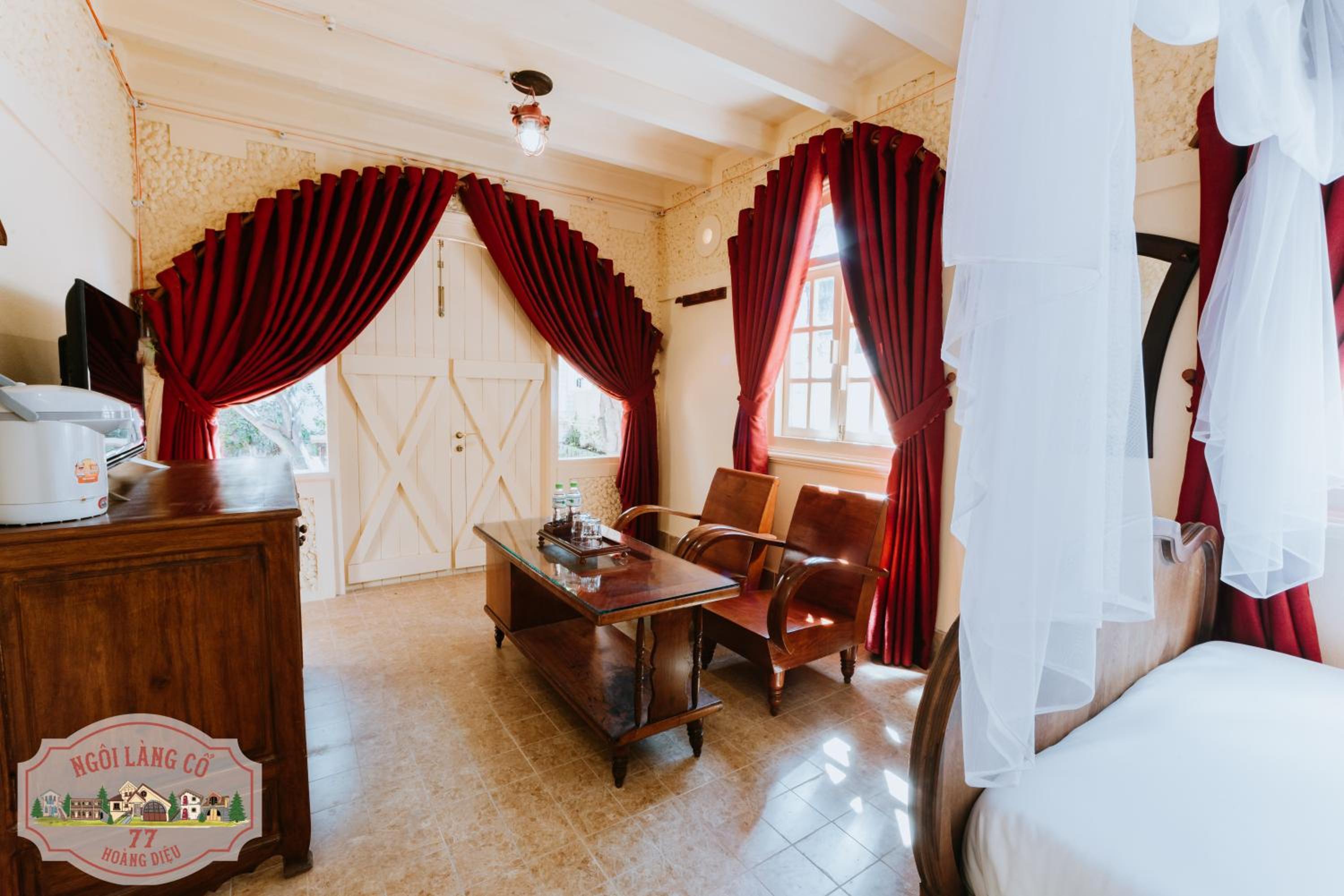 Deluxe Double Room - Photo 11