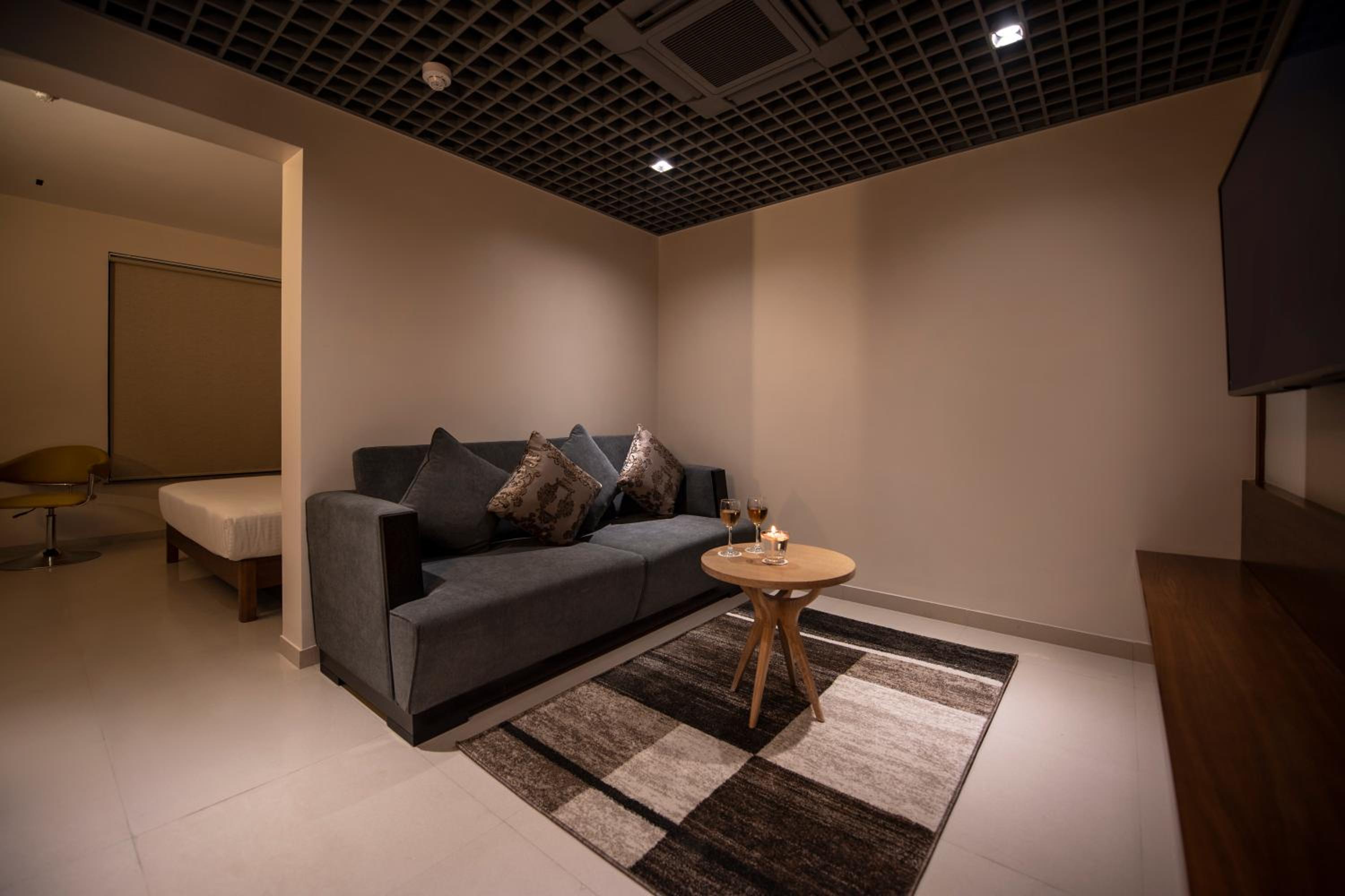 Suite - Photo 4