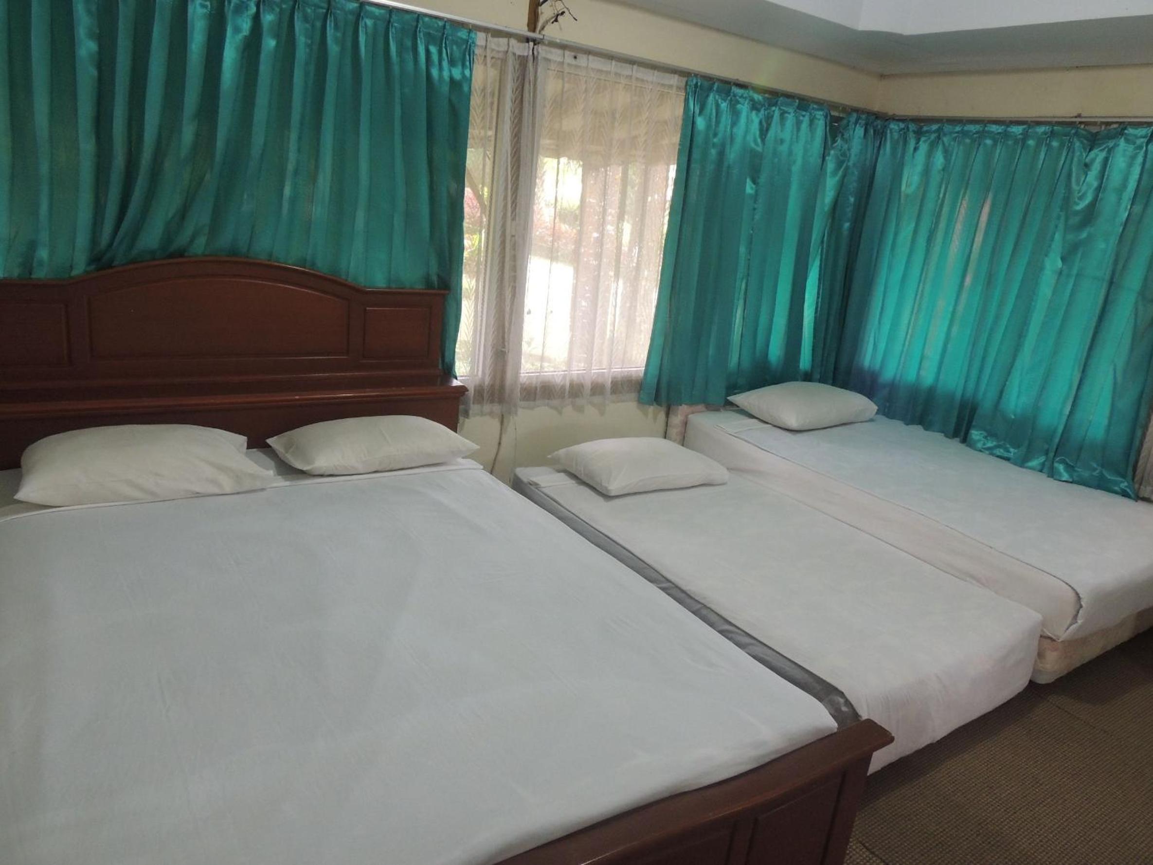 Villa photo 2