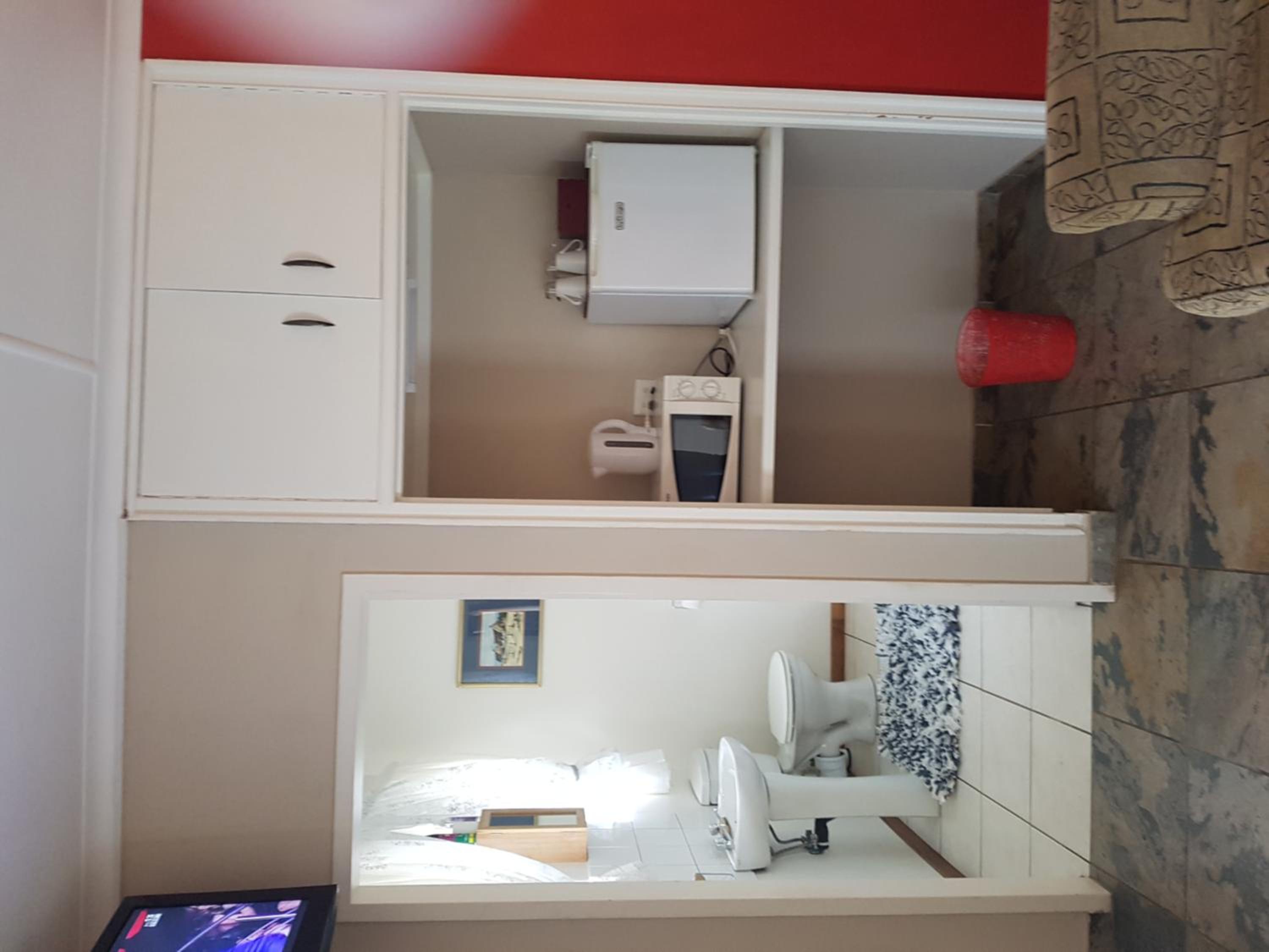 Double or Twin Room photo 2