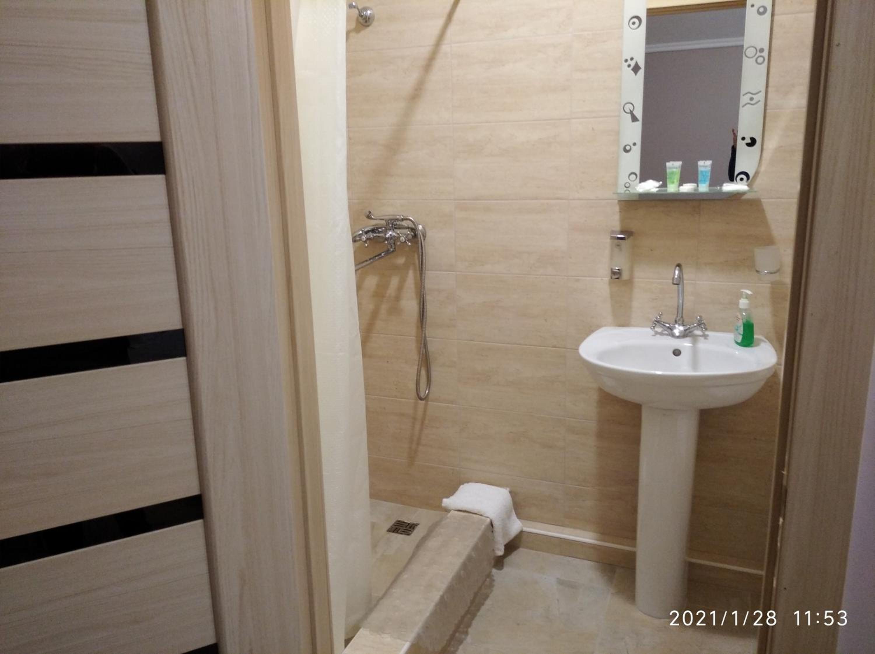 Budget Twin Room photo 3