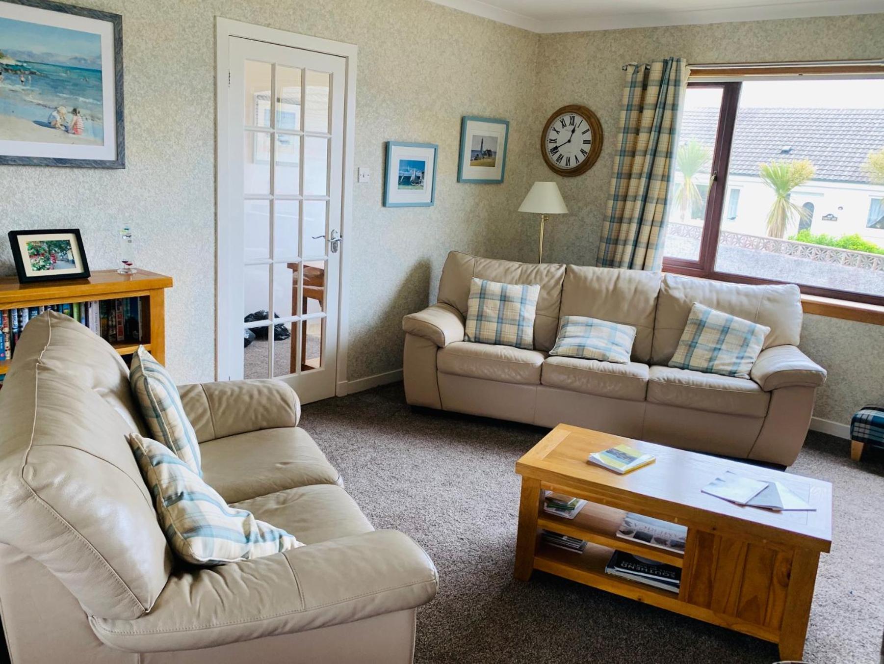 Three-Bedroom Cottage photo 1