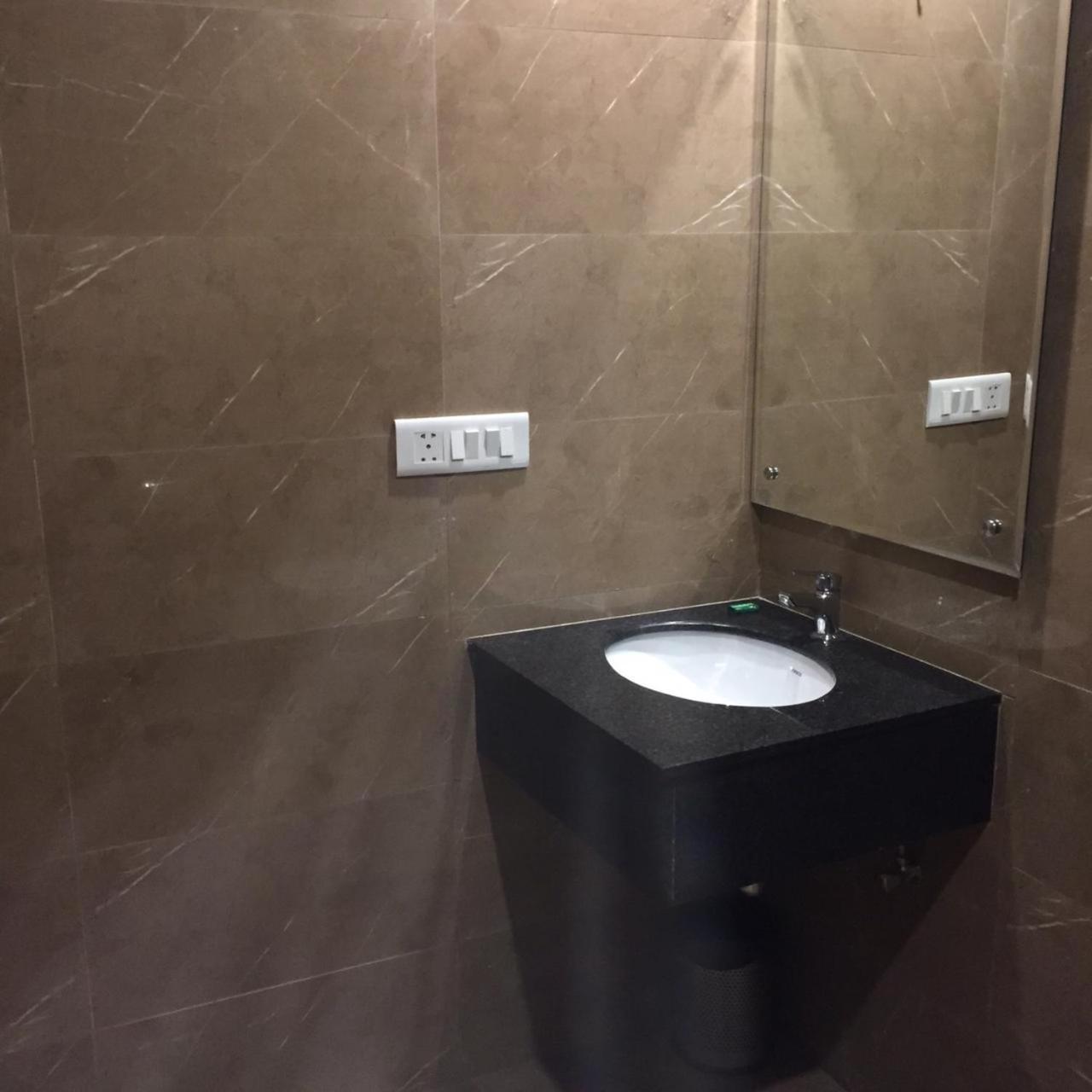 Classic Triple Room - Photo 23