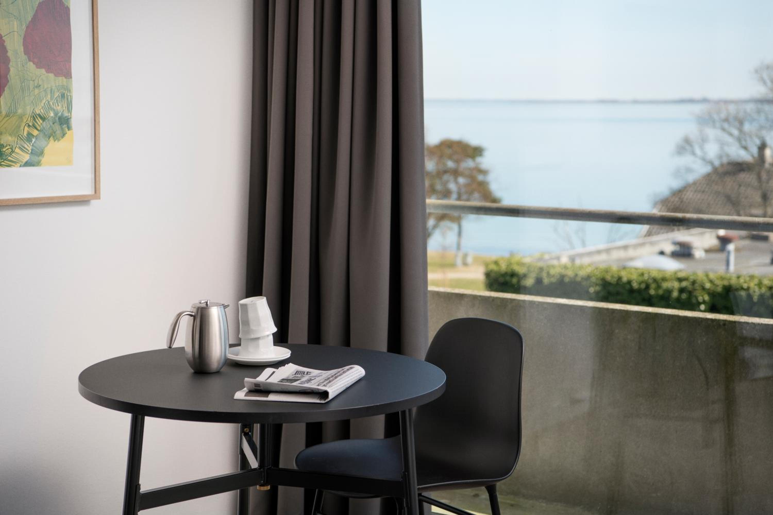 Double Room with Sea View - Photo 15