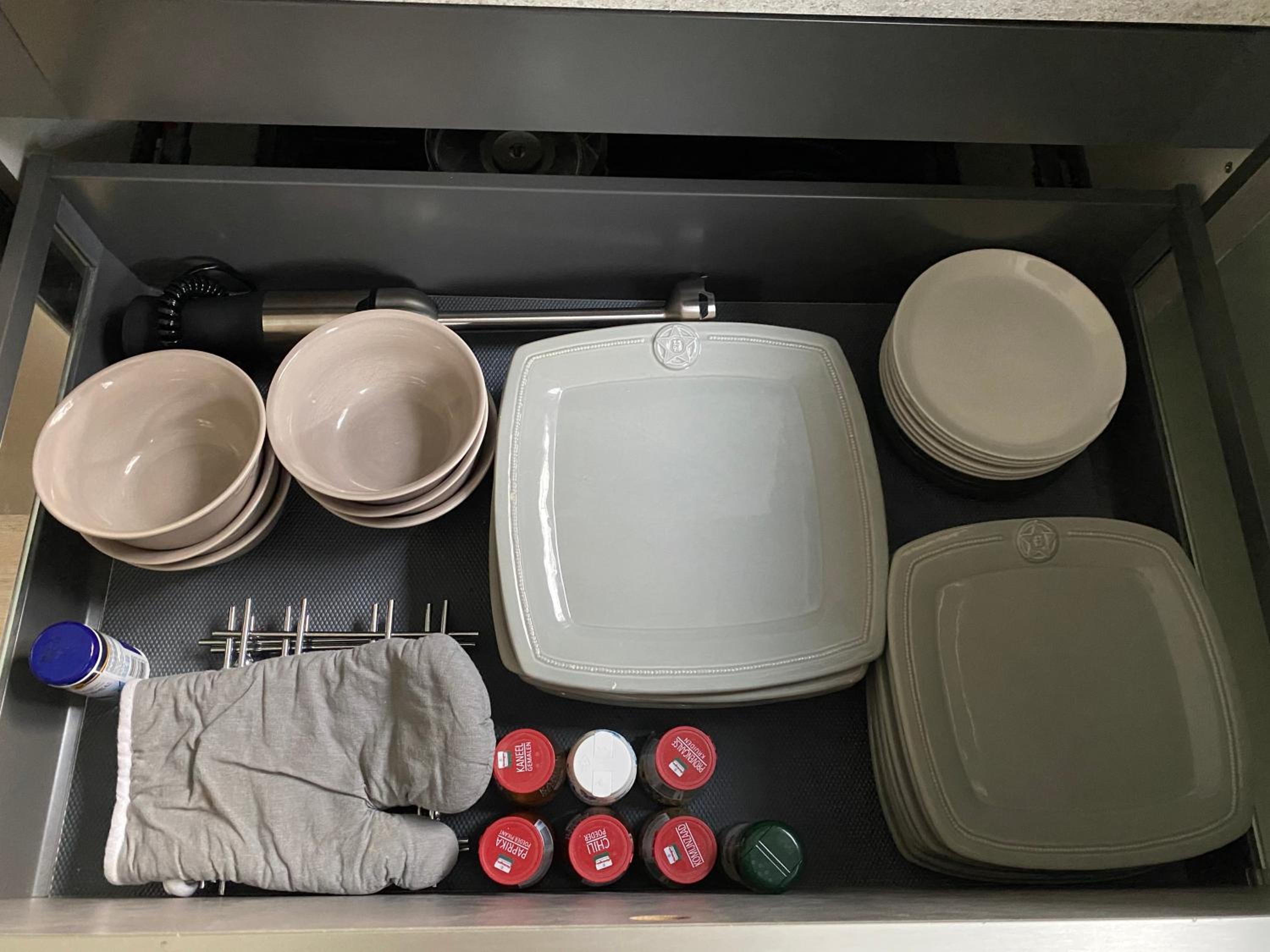 Two-Bedroom House - Photo 16