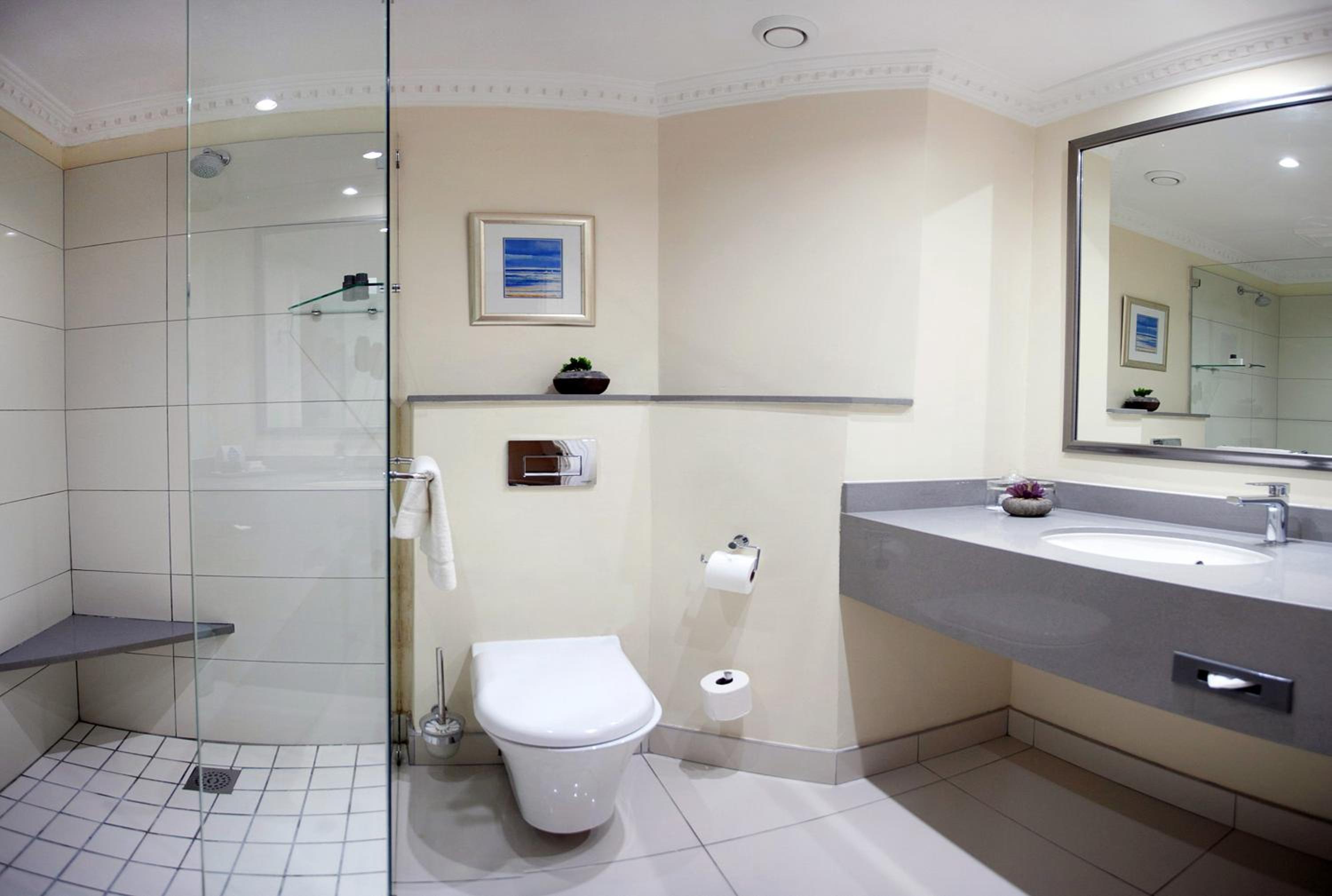 Standard Double Room thumbnail 6